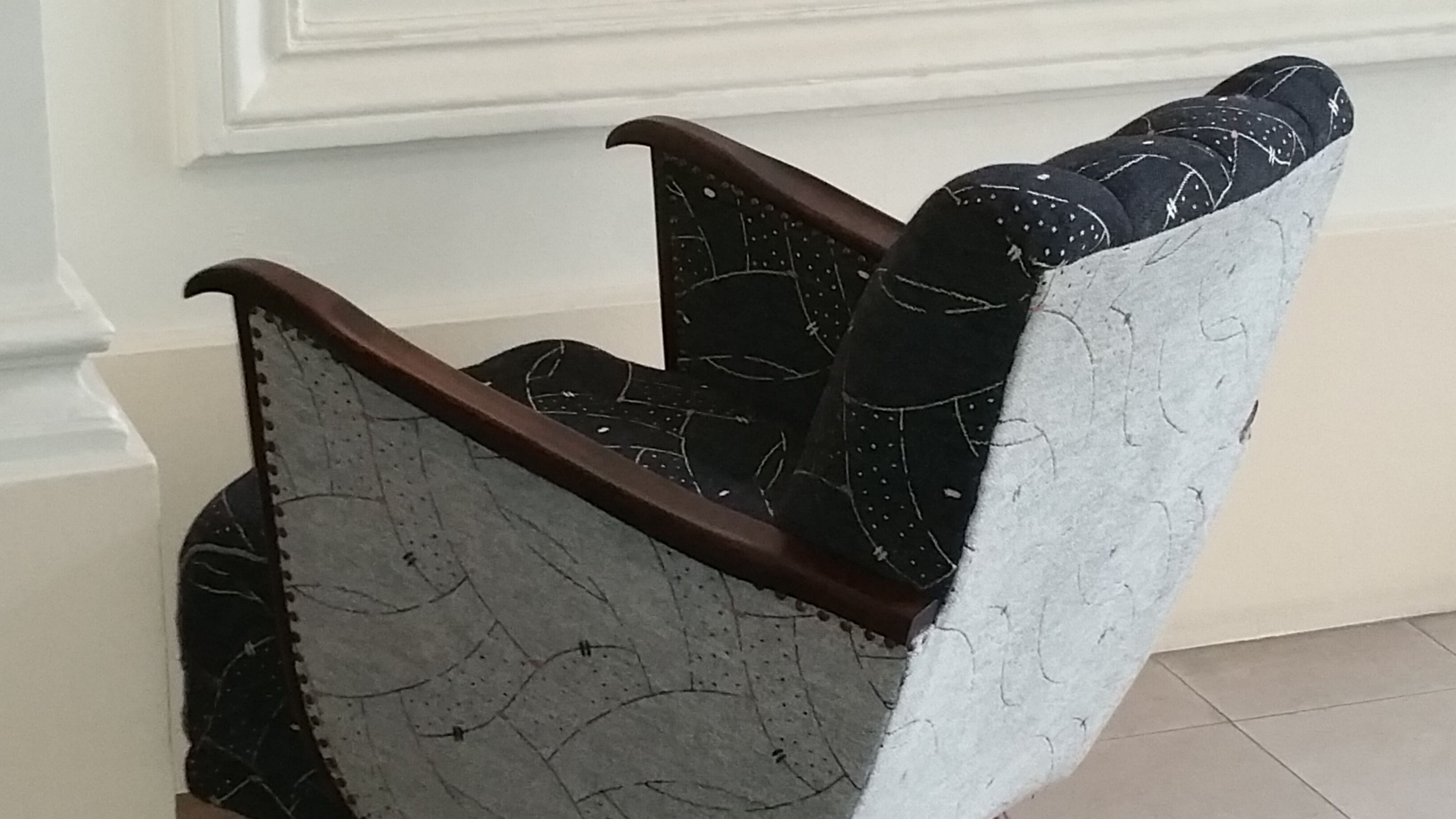 1/2 very beautiful original chairs from the 1950s wings of bald mice