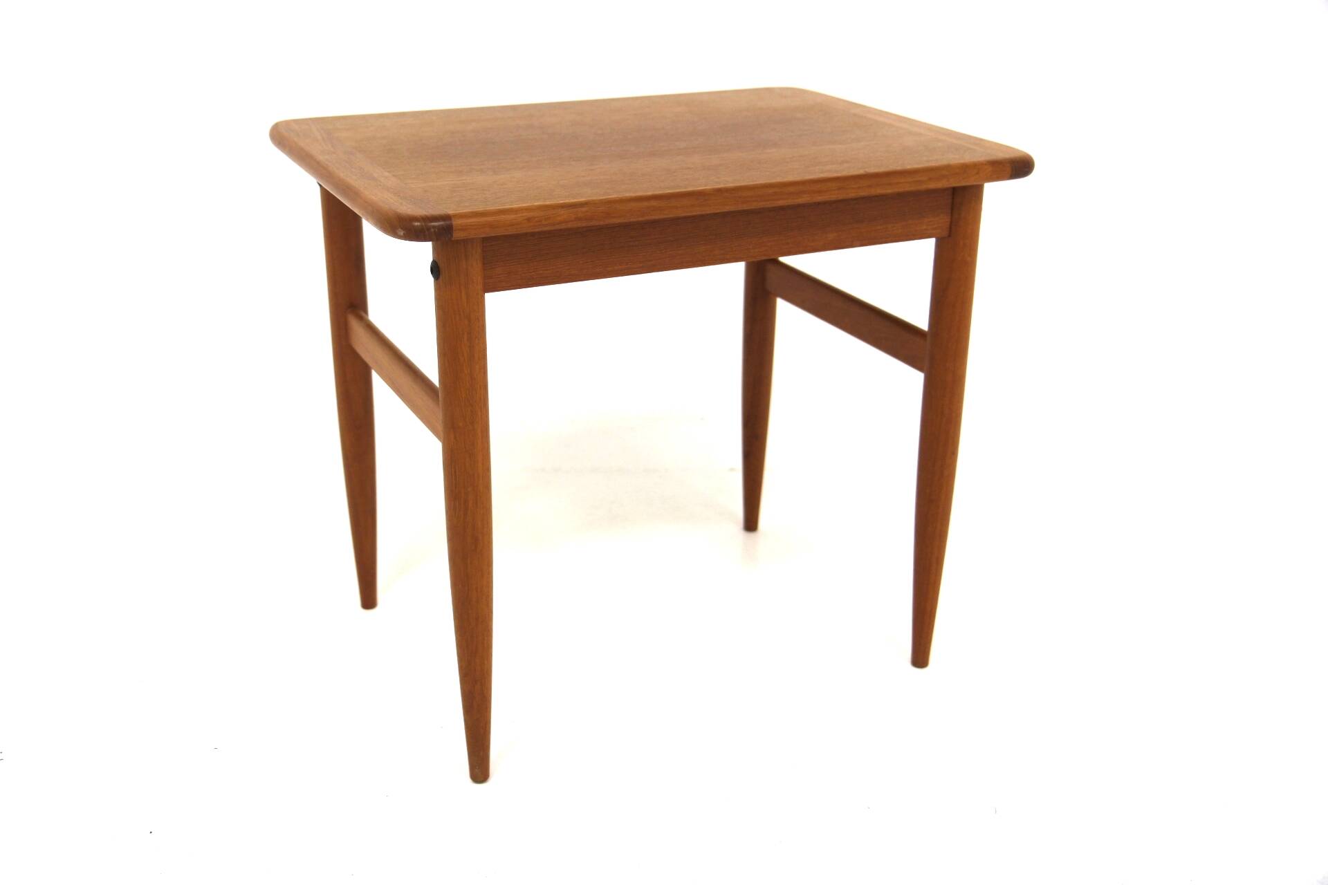 Table d'appoint scandinave en teck, HMB, Suède, 1950