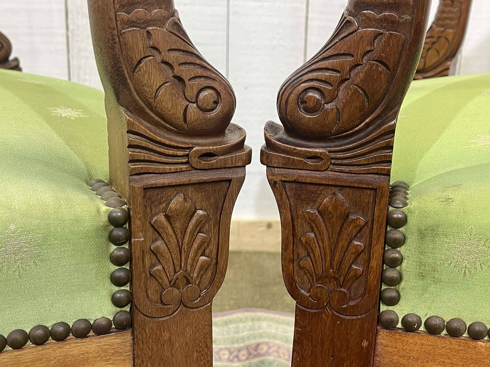 Paire de fauteuils style Empire en acajou, travail des années 50