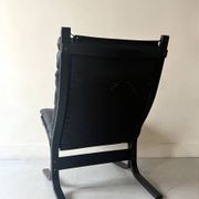 Scandinavian black leather armchair Siesta by Ingmar Relling, design 1970.