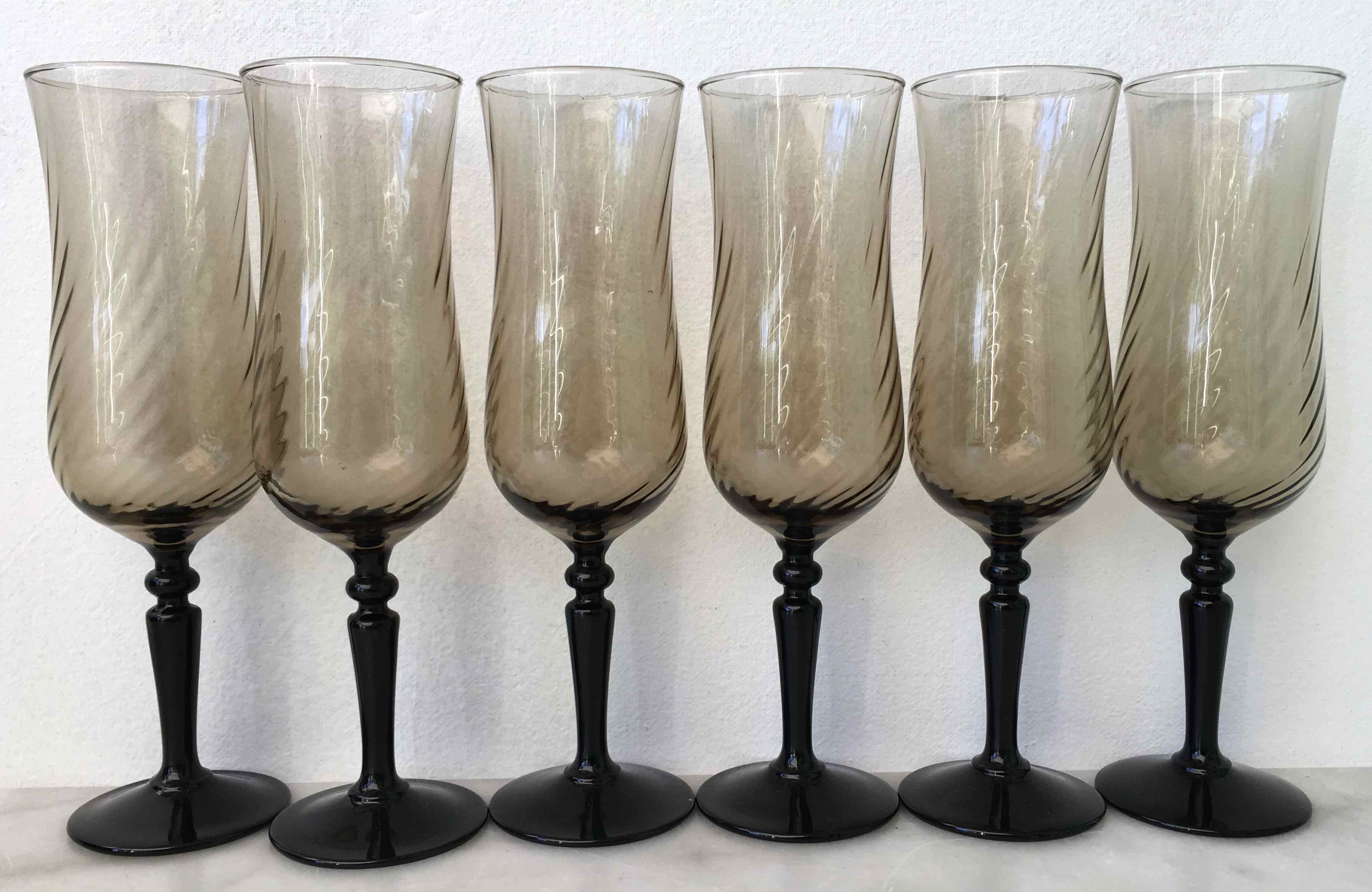 Set of 6 vintage champagne flutes