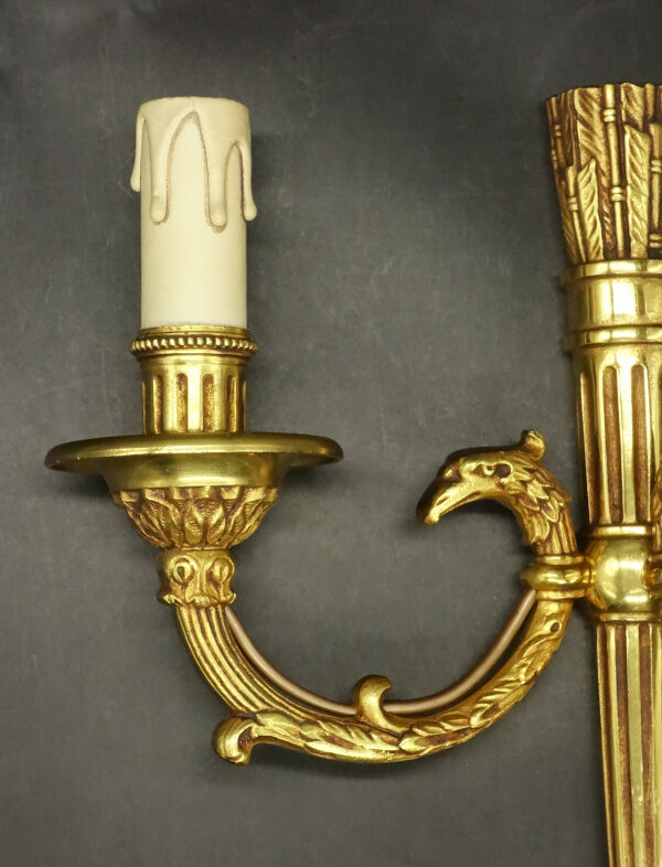 Paire d'appliques, carquois et têtes d'aigle, style Louis XVI - Petitot