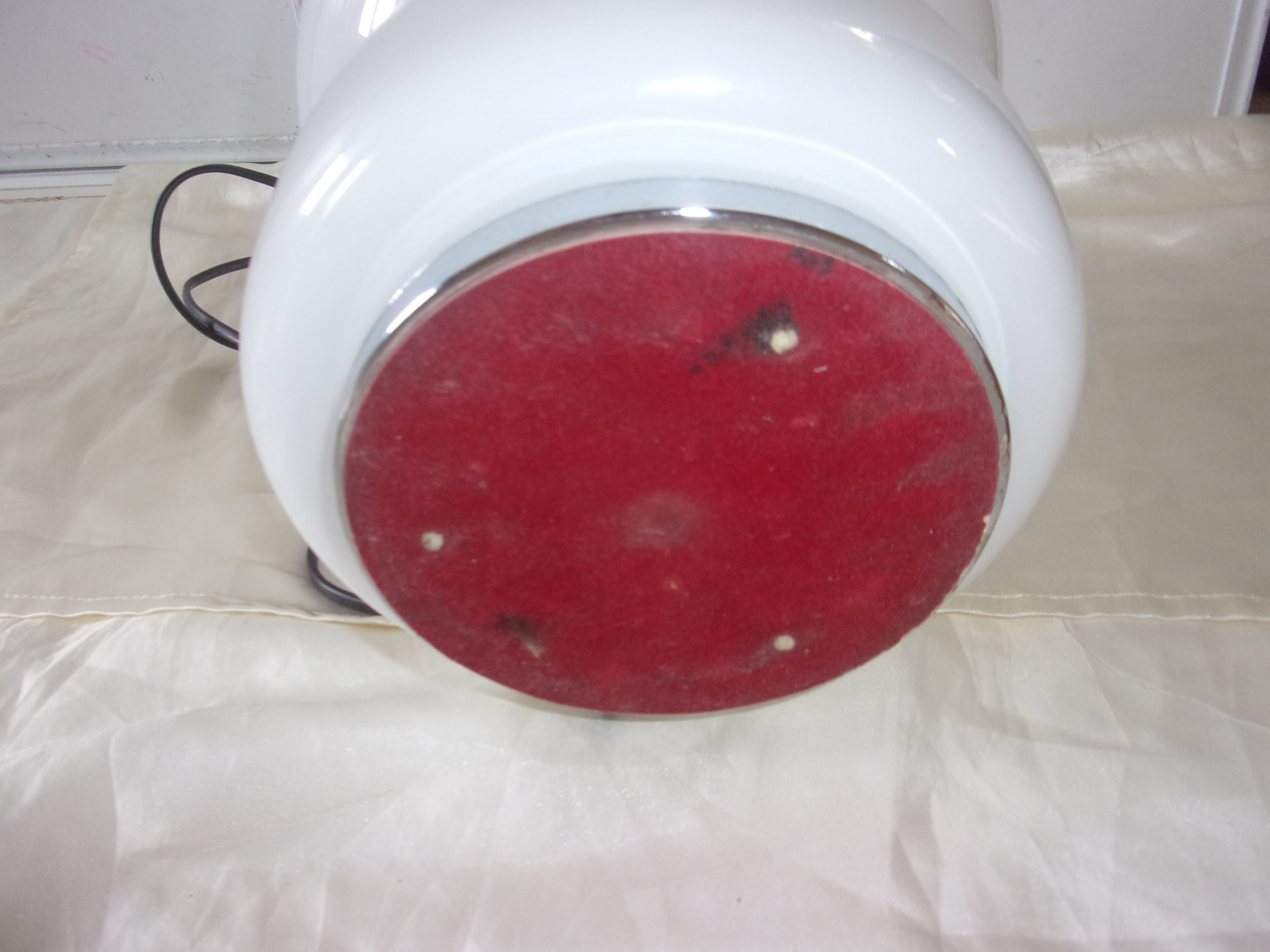 Vintage white glass lay lamp