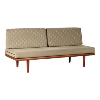 1950s “GE19” Sofa by Hans J. Wegner for Getama, Denmark