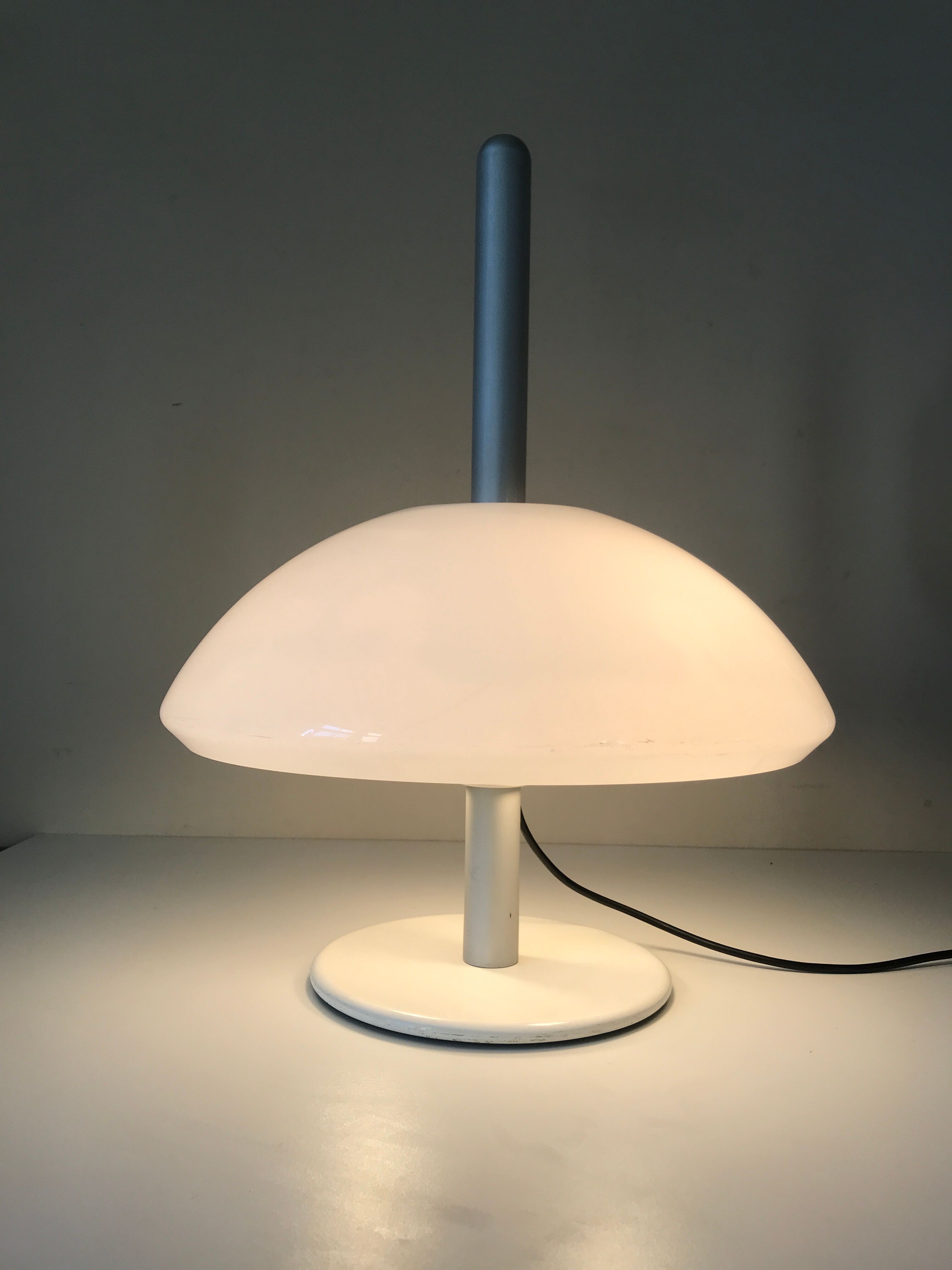 Guzzini lamp vintage design 70-80s