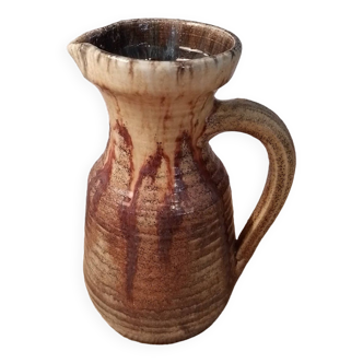 Acoolay: Glazed stoneware pitcher
