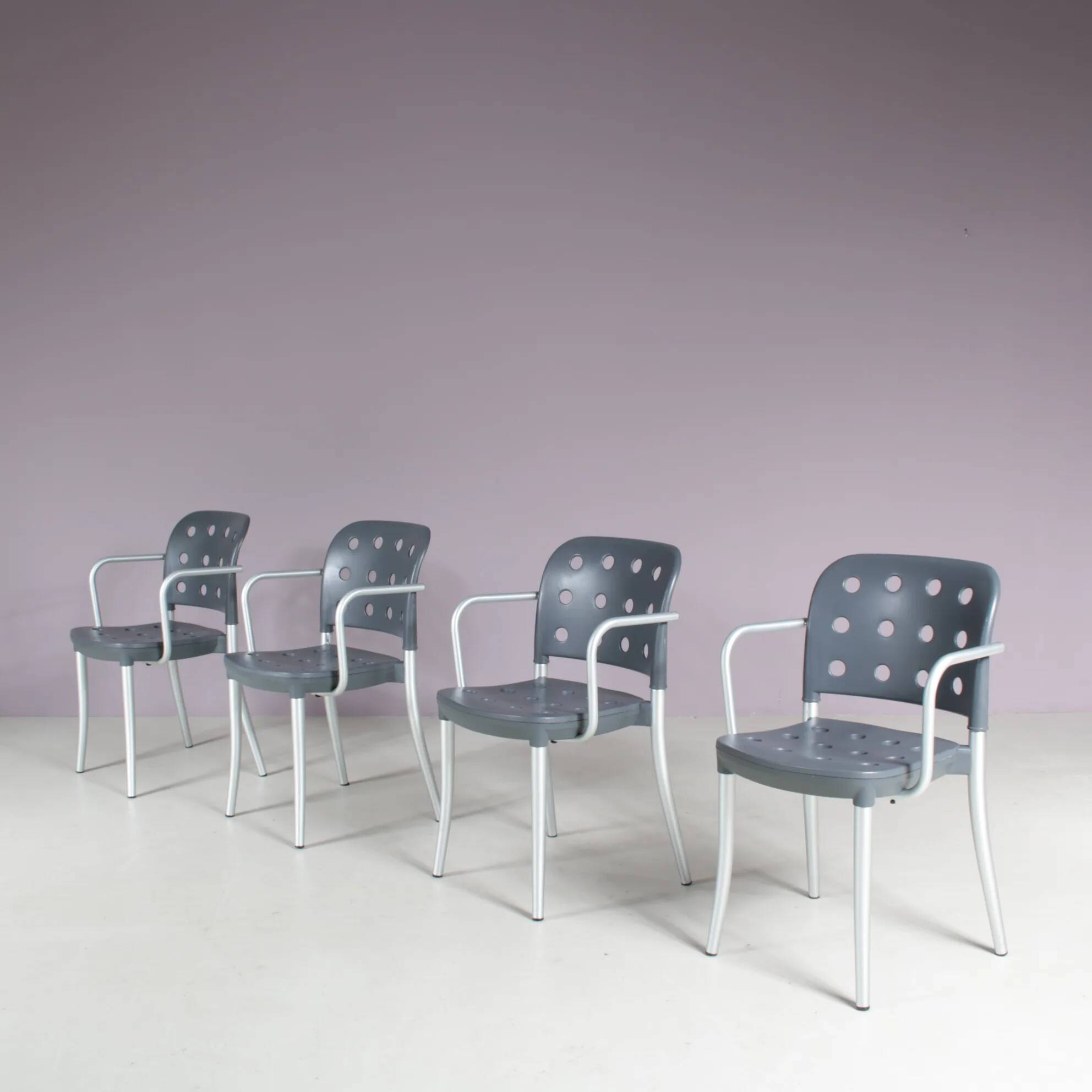 Set of 4 "Minni" chairs from the 1980s by Antonio Citterio for Halifax, Italy