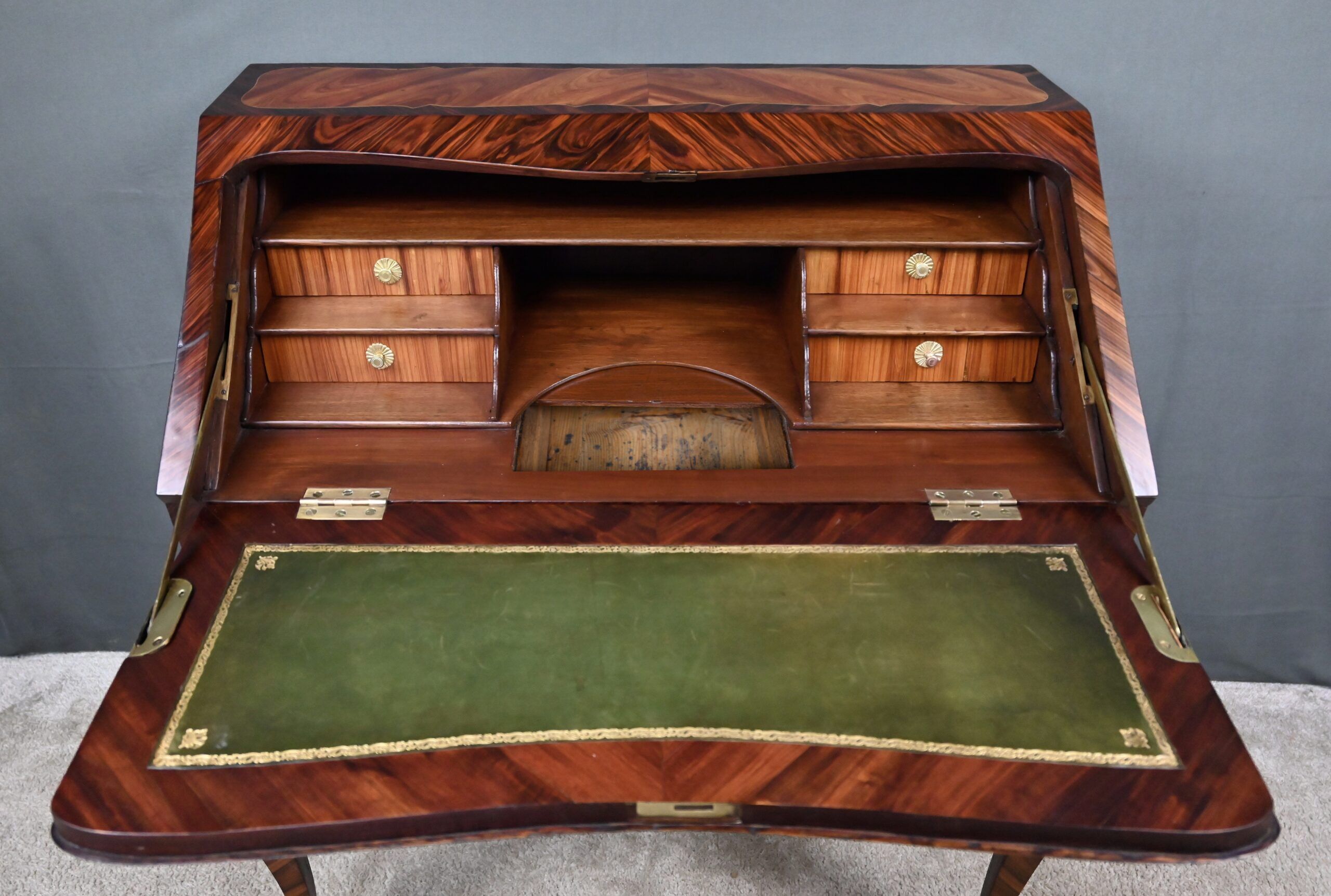 Slope desk in rosewood and rosewood marquetry, Louis XV – XVIII century