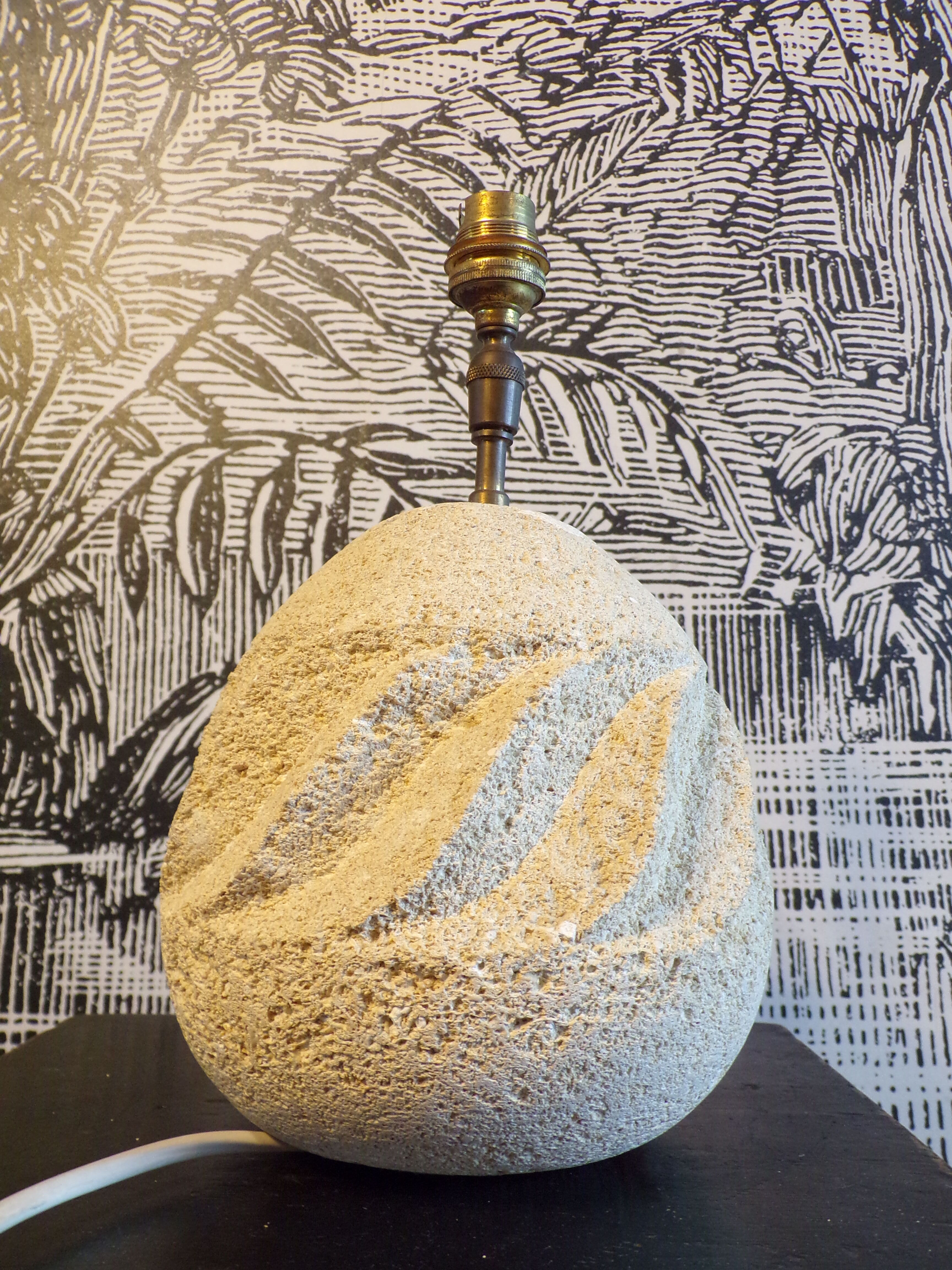 Pied de lampe vintage en pierre naturelle