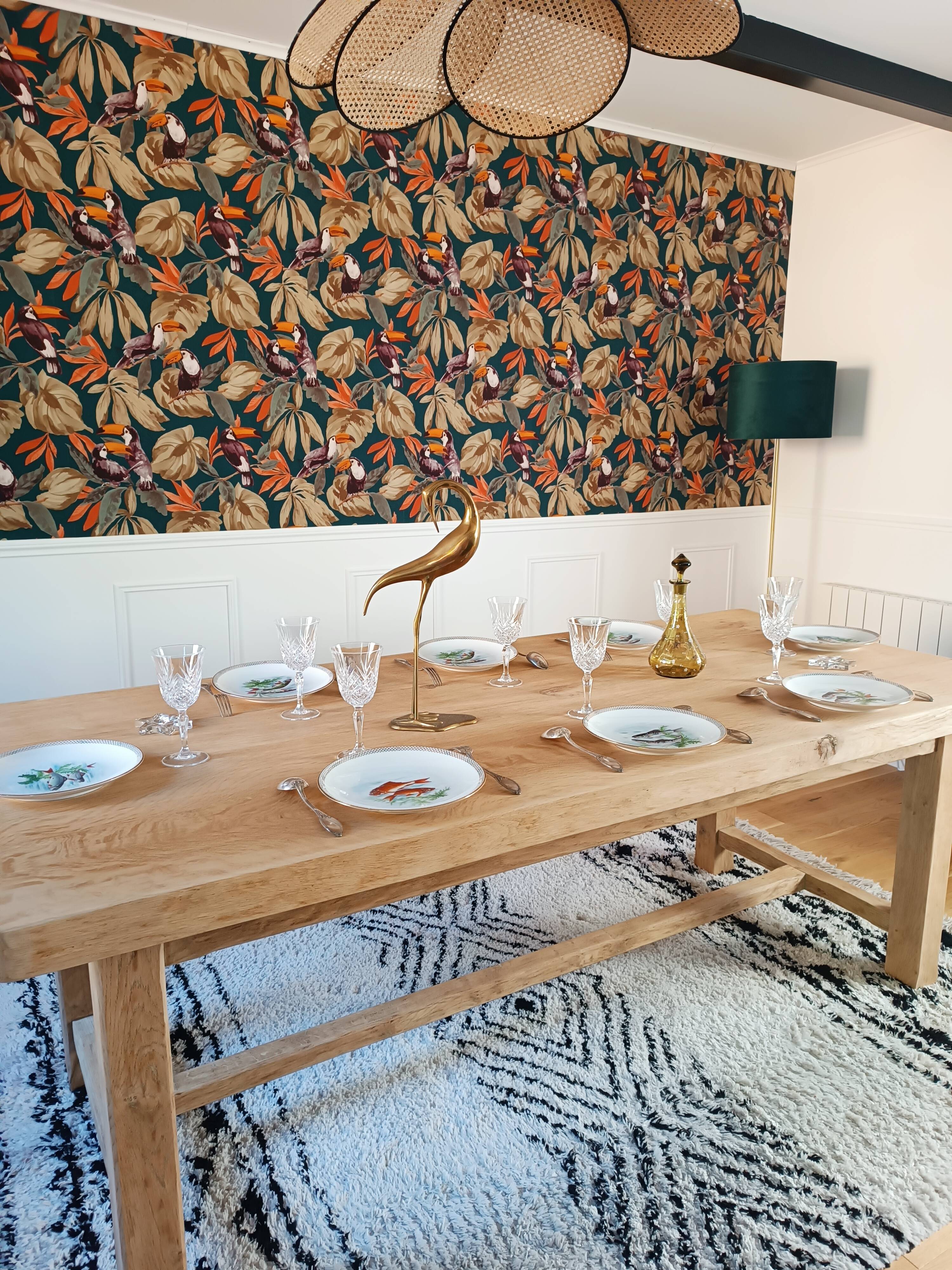 Farm table