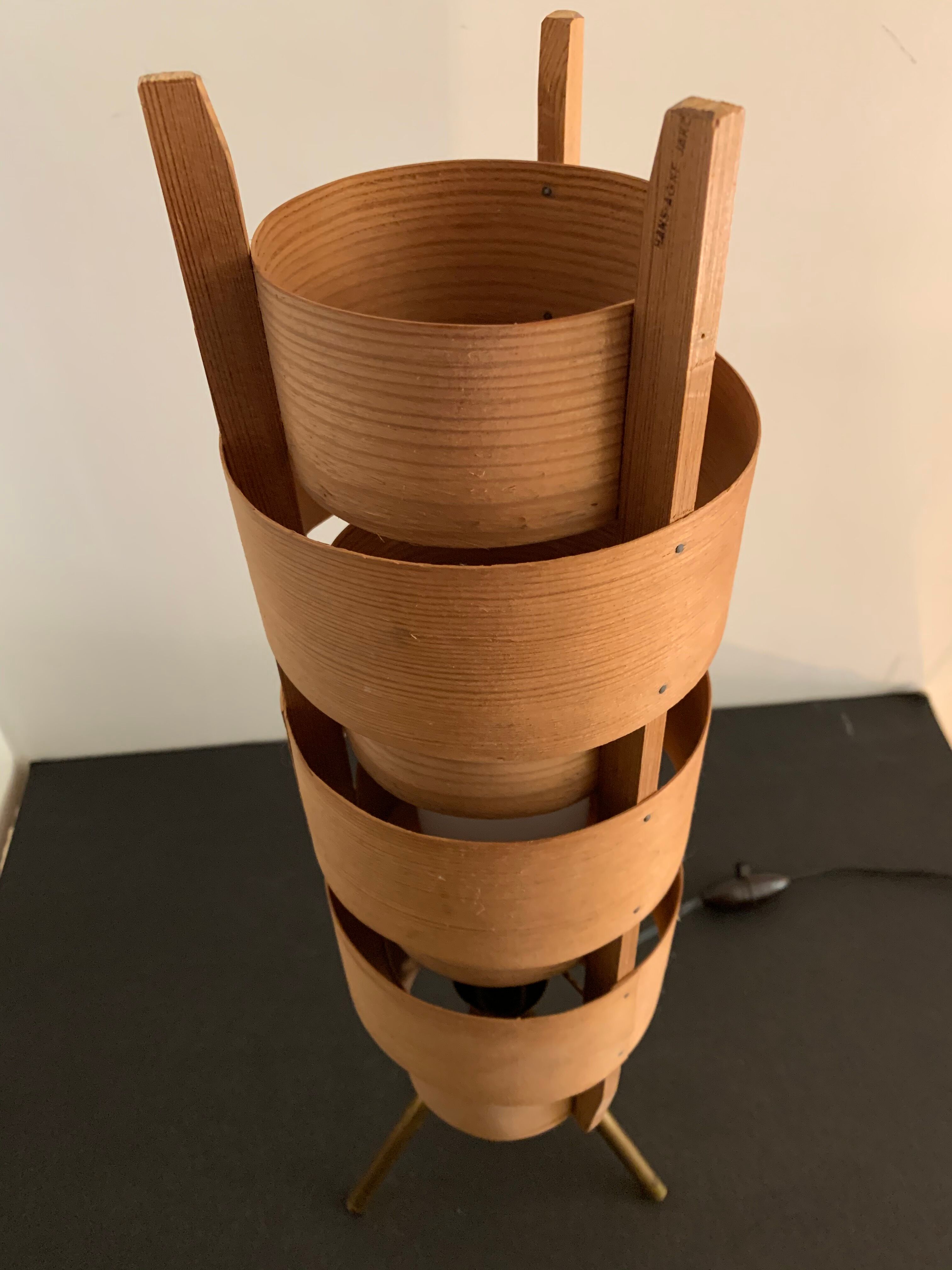 Scandinavian tripod hans-Agne Jakobsson tripod lamp for Ellysett Markaryd 1960