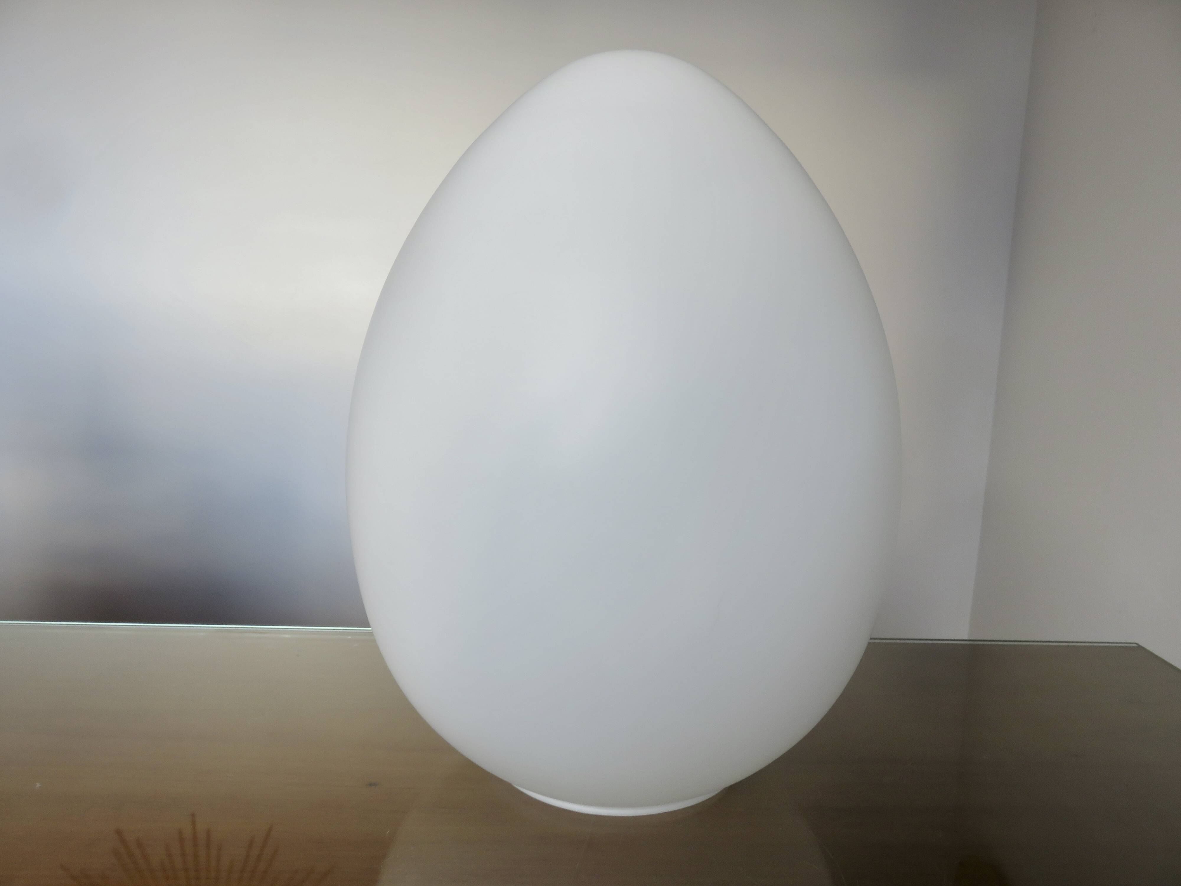 Large "egg" lamp, Domec edition, glassware from Vianne, France, 1970 - 1980.
