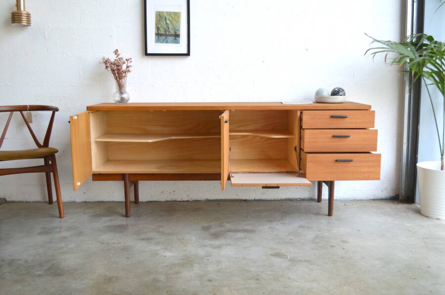 Enfilade par Uniflex en teck & cuir 183 cm