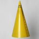 Suspension en forme de cône du milieu du siècle moderne en acier laminé jaune.