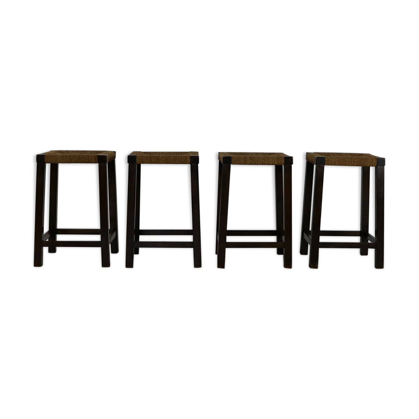 Quatre tabourets d’assise en cordon de papier des années soixante-dix