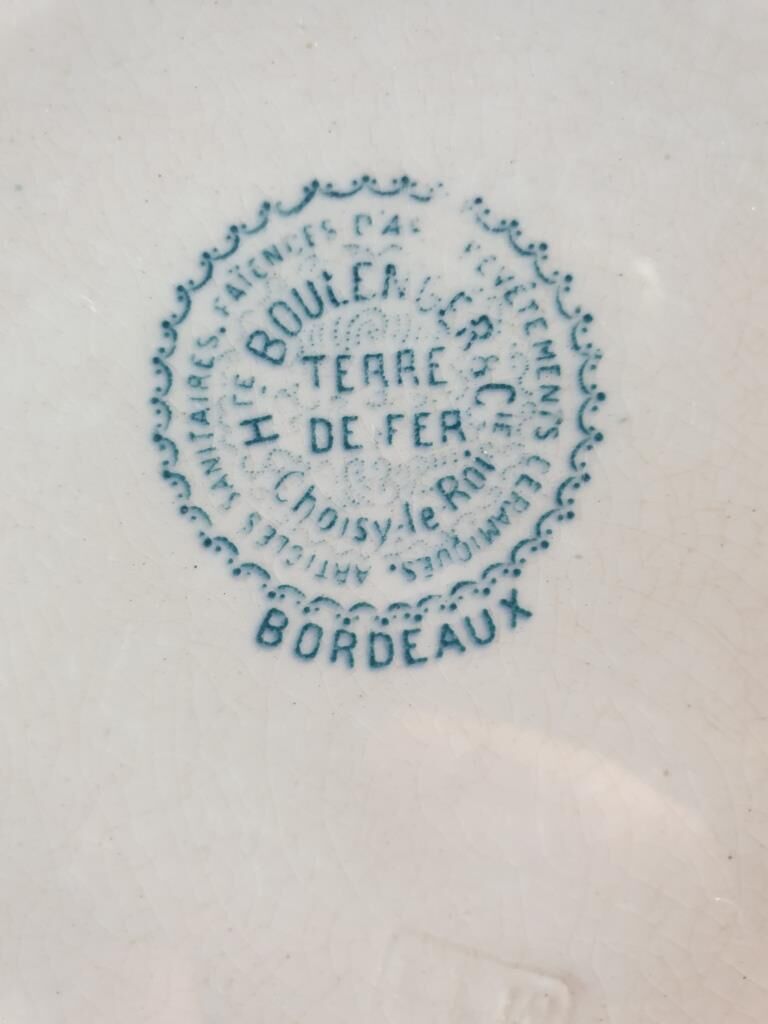 Set 4 flat plates Choisy le Roi XIXth Terre de Fer Boulenger model Bordeaux