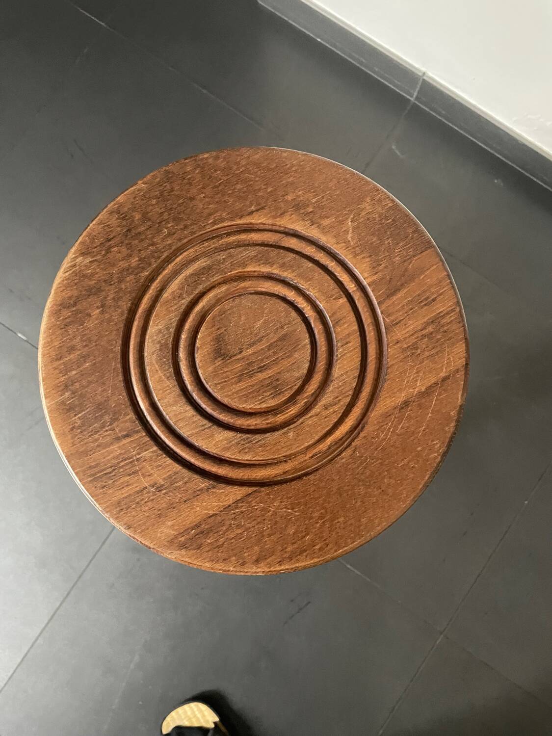 Tabouret haut tripode vintage