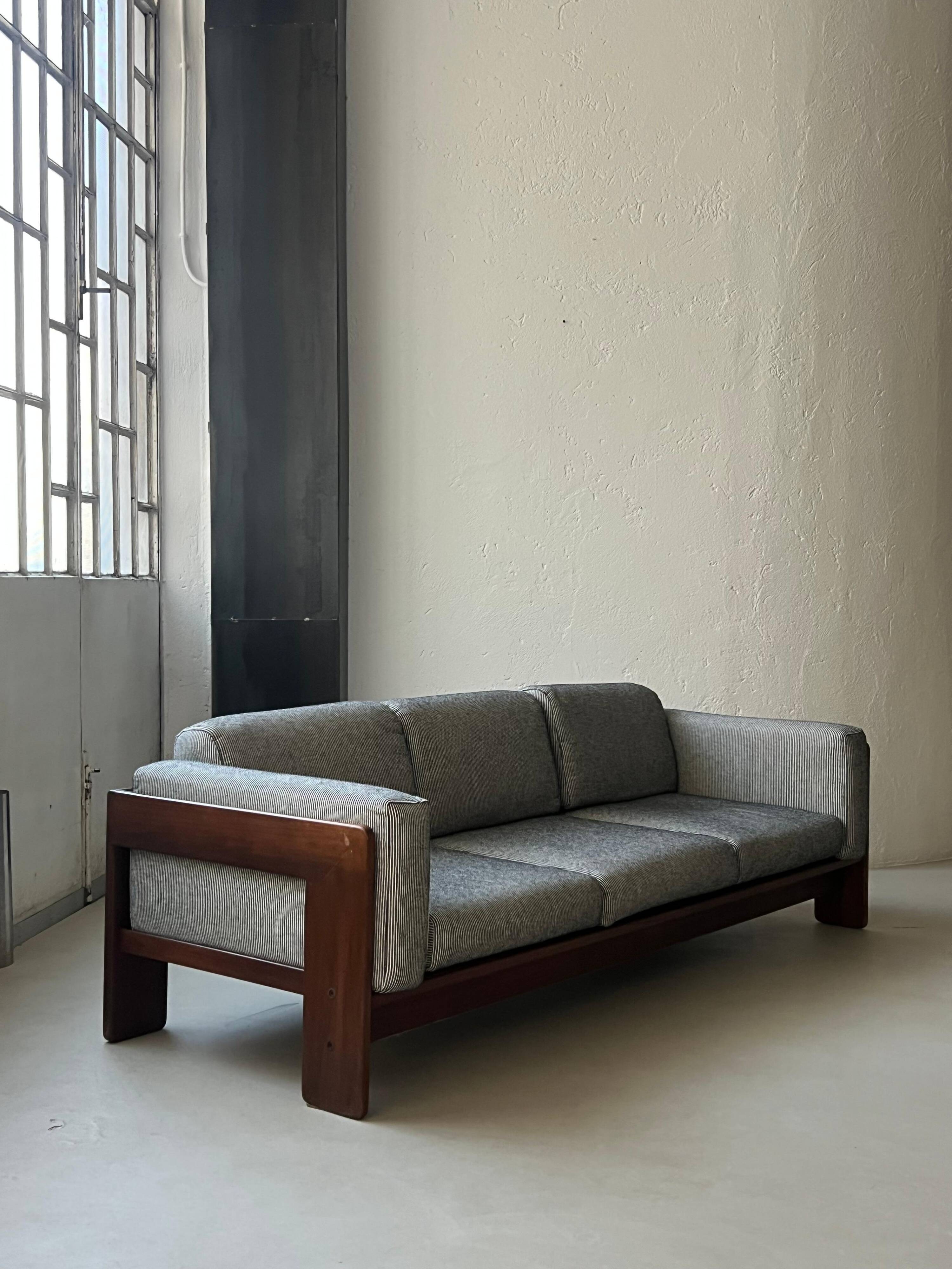 Sculptural Mid Century Bastiano sofa by Afra and Tobia Scarpa, Made in Italy
