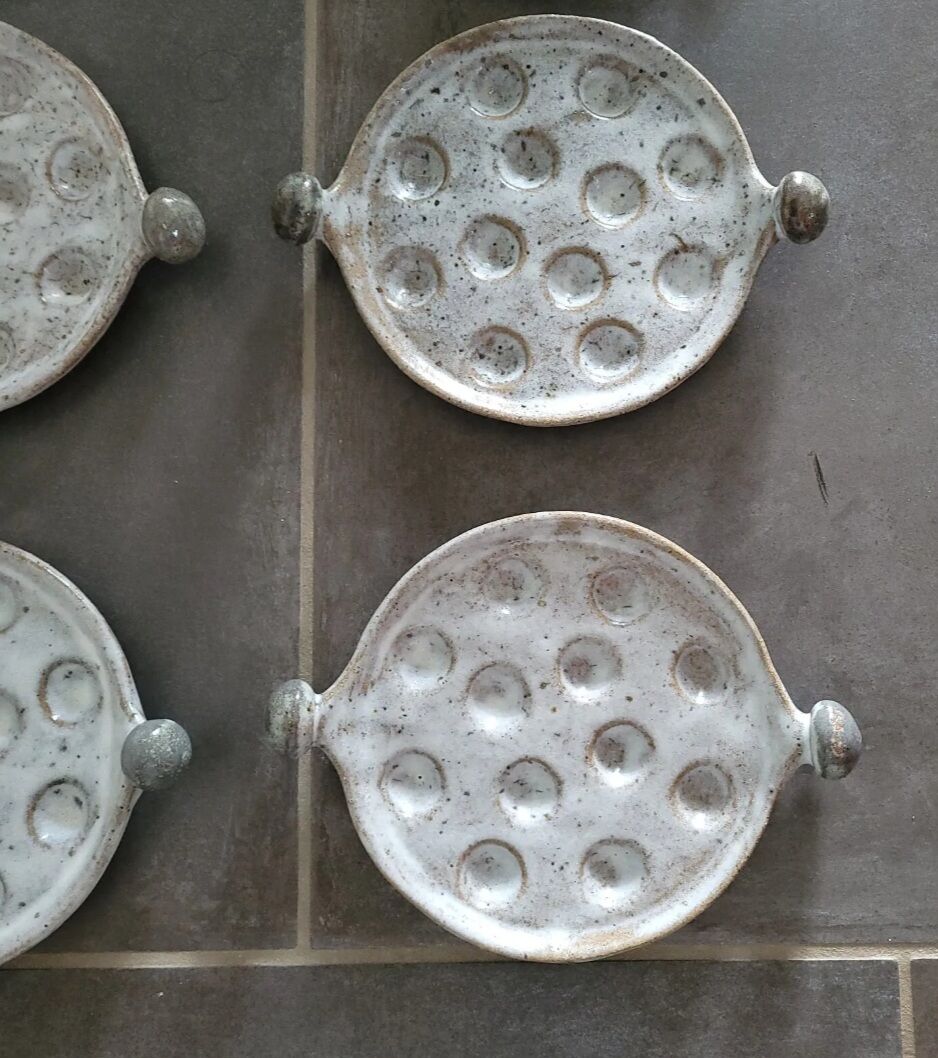 6 ceramic snail plates