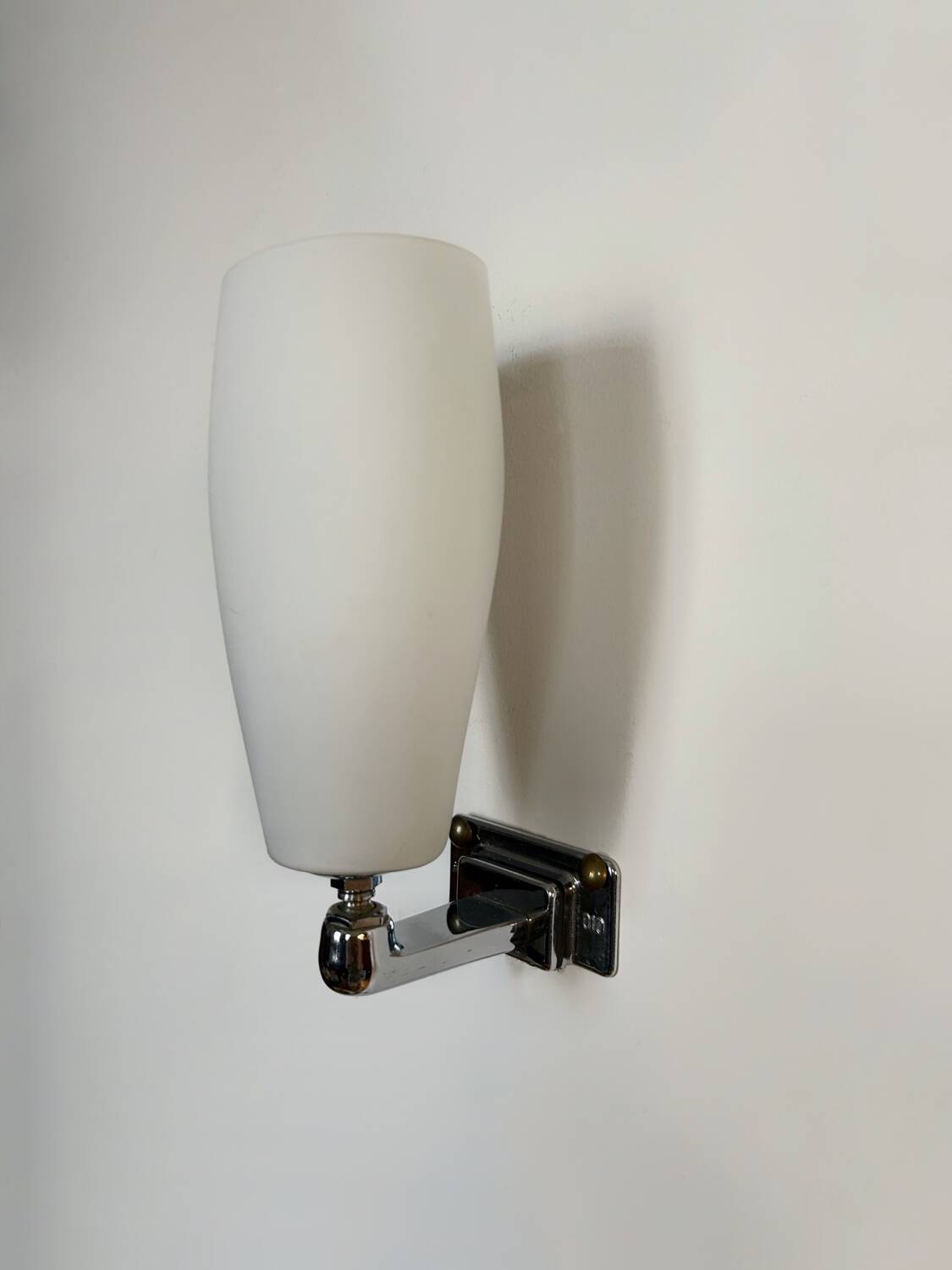 INDA 70s design opaline wall lights (X2)