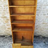 Buffet with sliding doors