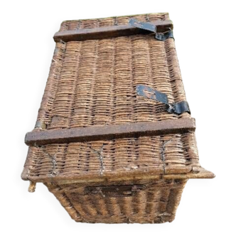 Large wicker rattan trunk 1900