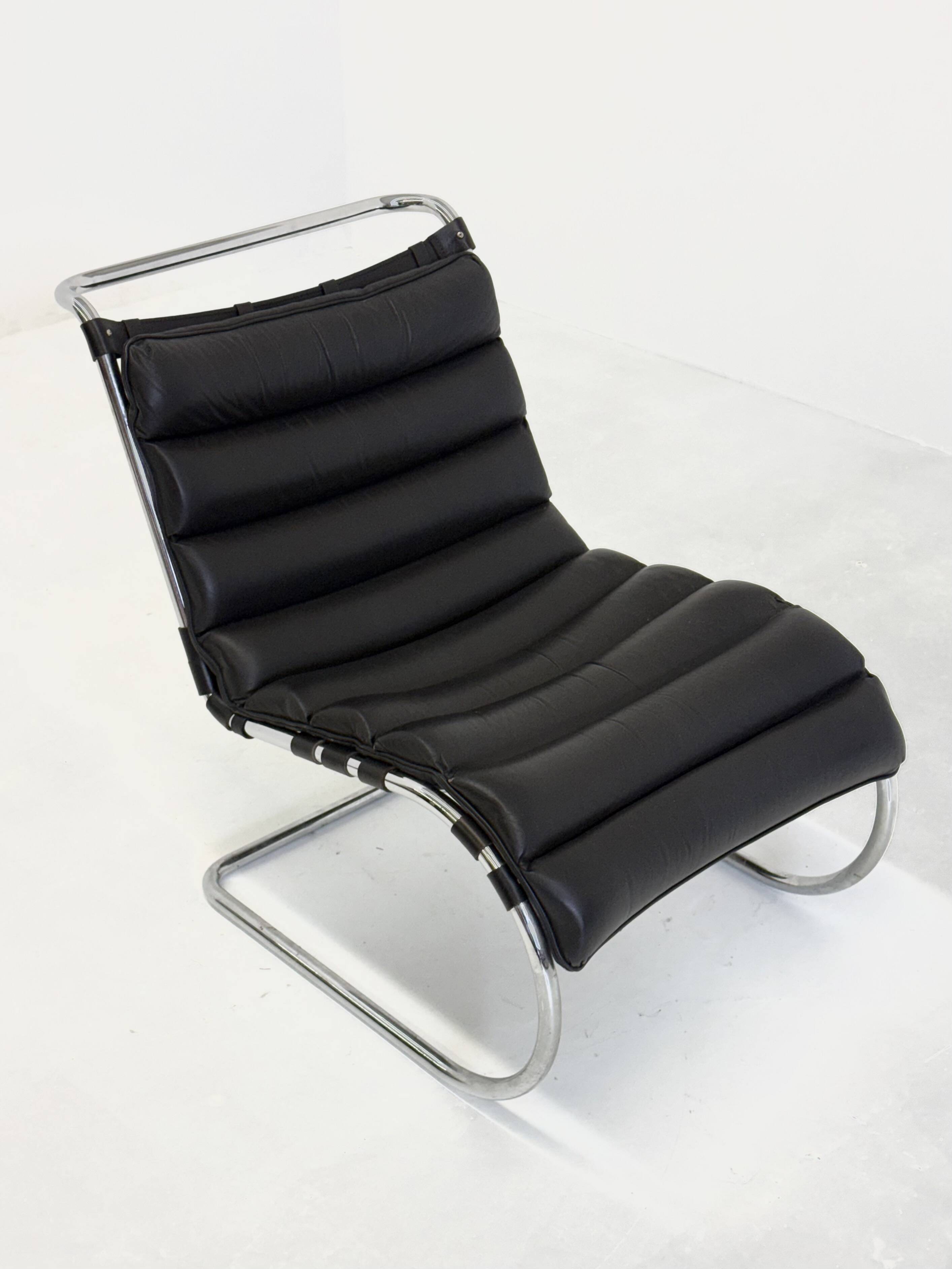 Fauteuil MR de Ludwig Mies van der Rohe pour Knoll