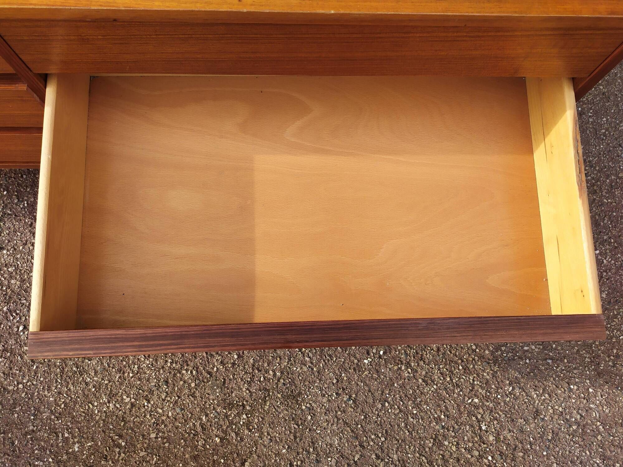 Vintage sideboard in wood, metal foot, 6 drawers