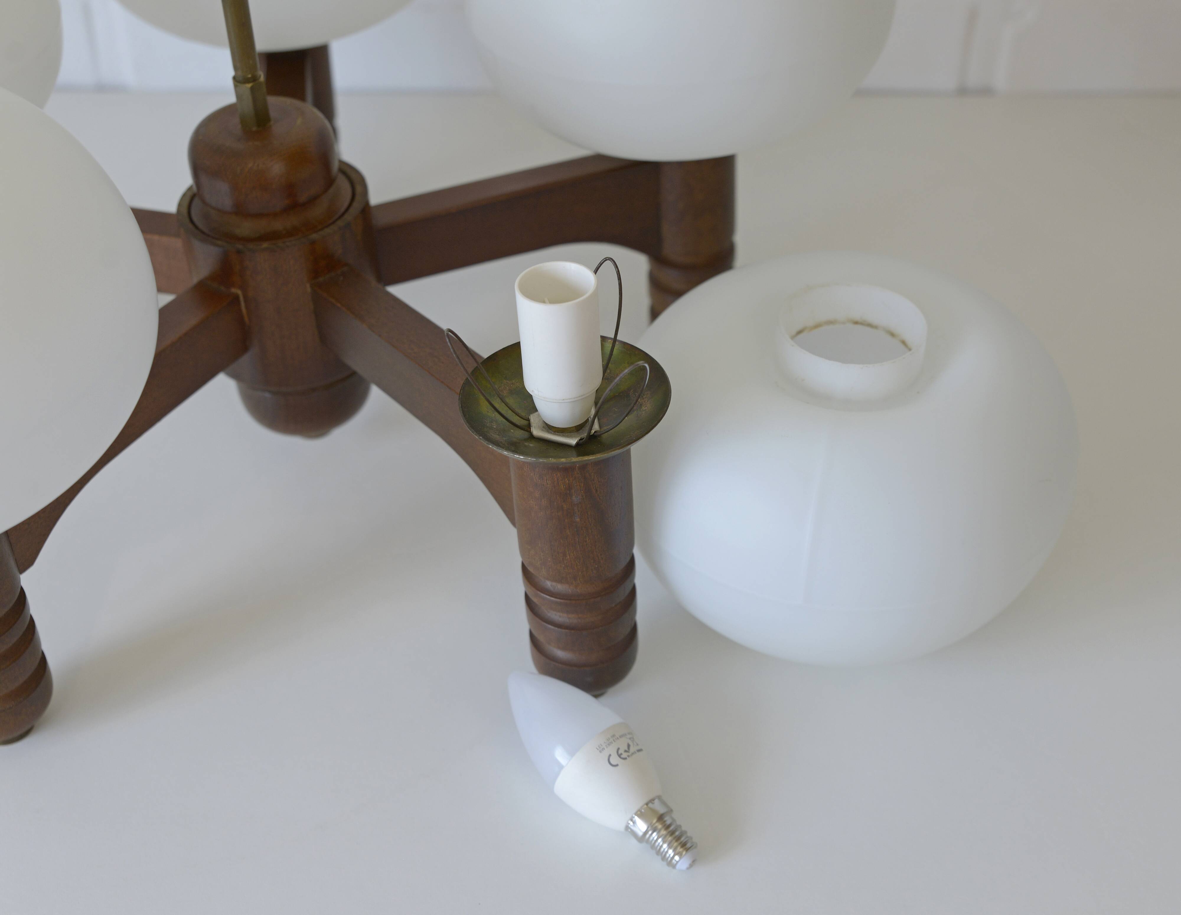 Vintage pendant lam rustic hanging mushroom chandelier wooden light 1970s