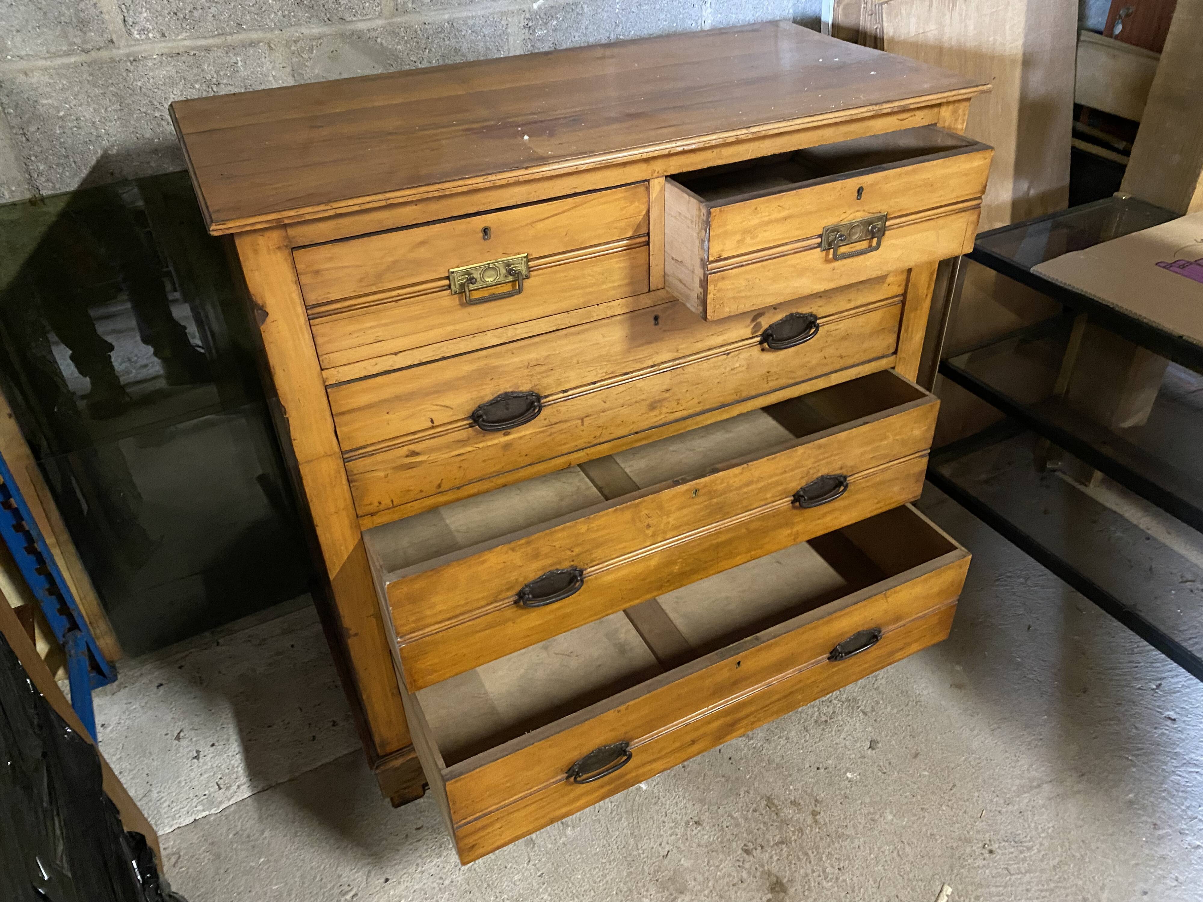 Vintage chest of drawers