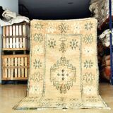 Vintage Boujaad Moroccan Berber rug 268 x 153 cm