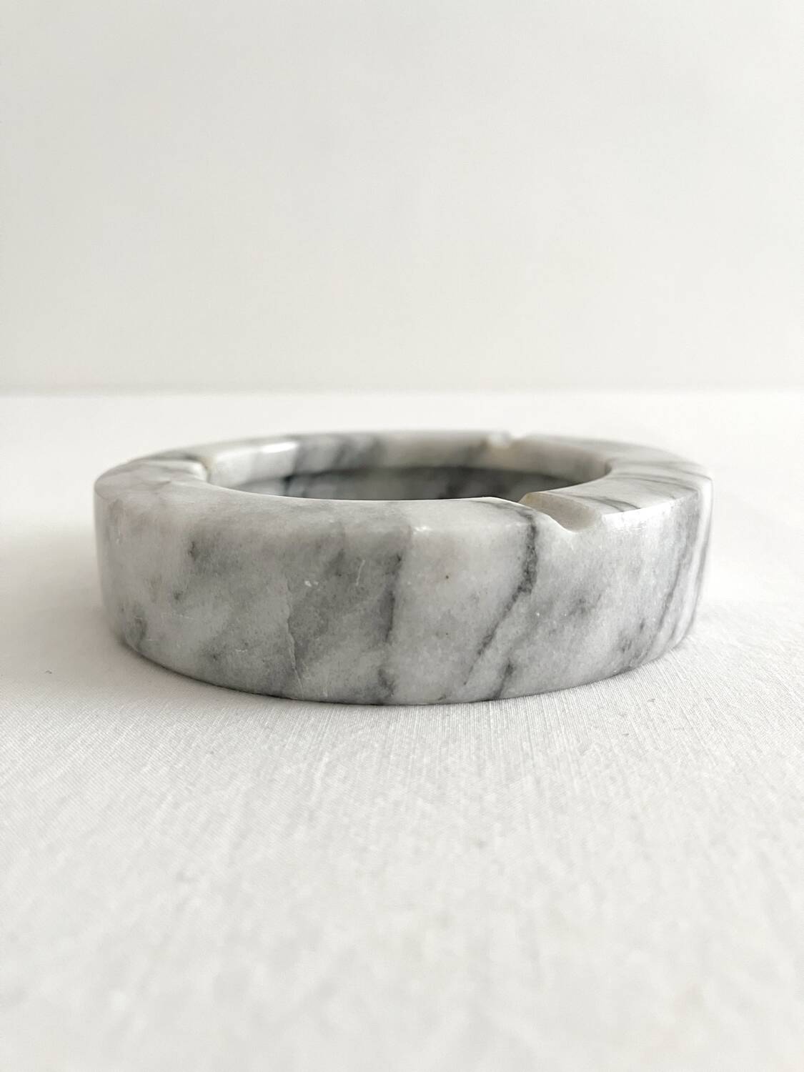Cendrier rond en marbre gris vintage