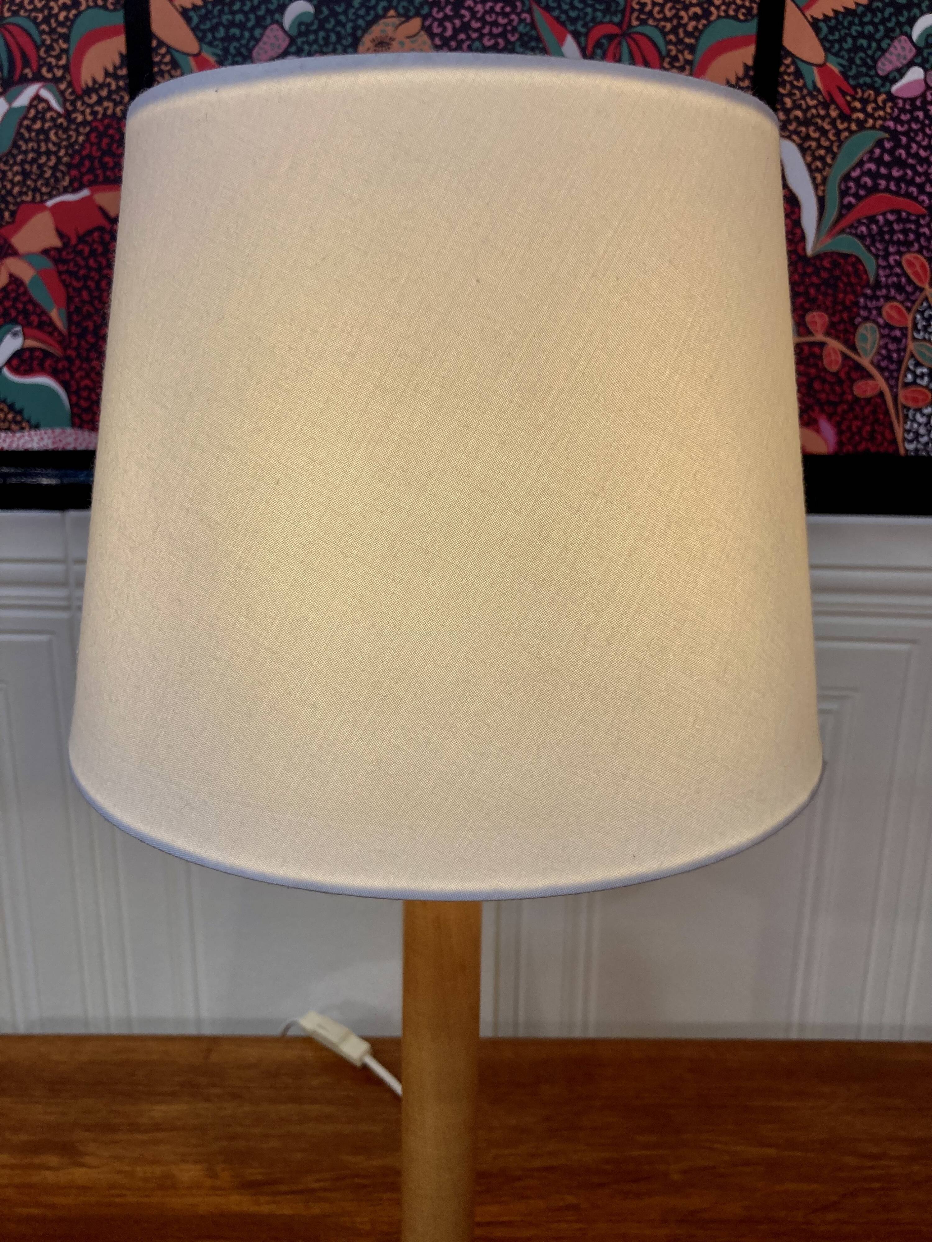 Lampe bois massif design scandinave 1960.