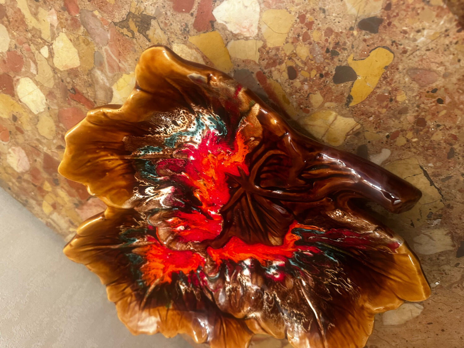 Vintage leaf-shaped earthenware centerpiece/trinket tray