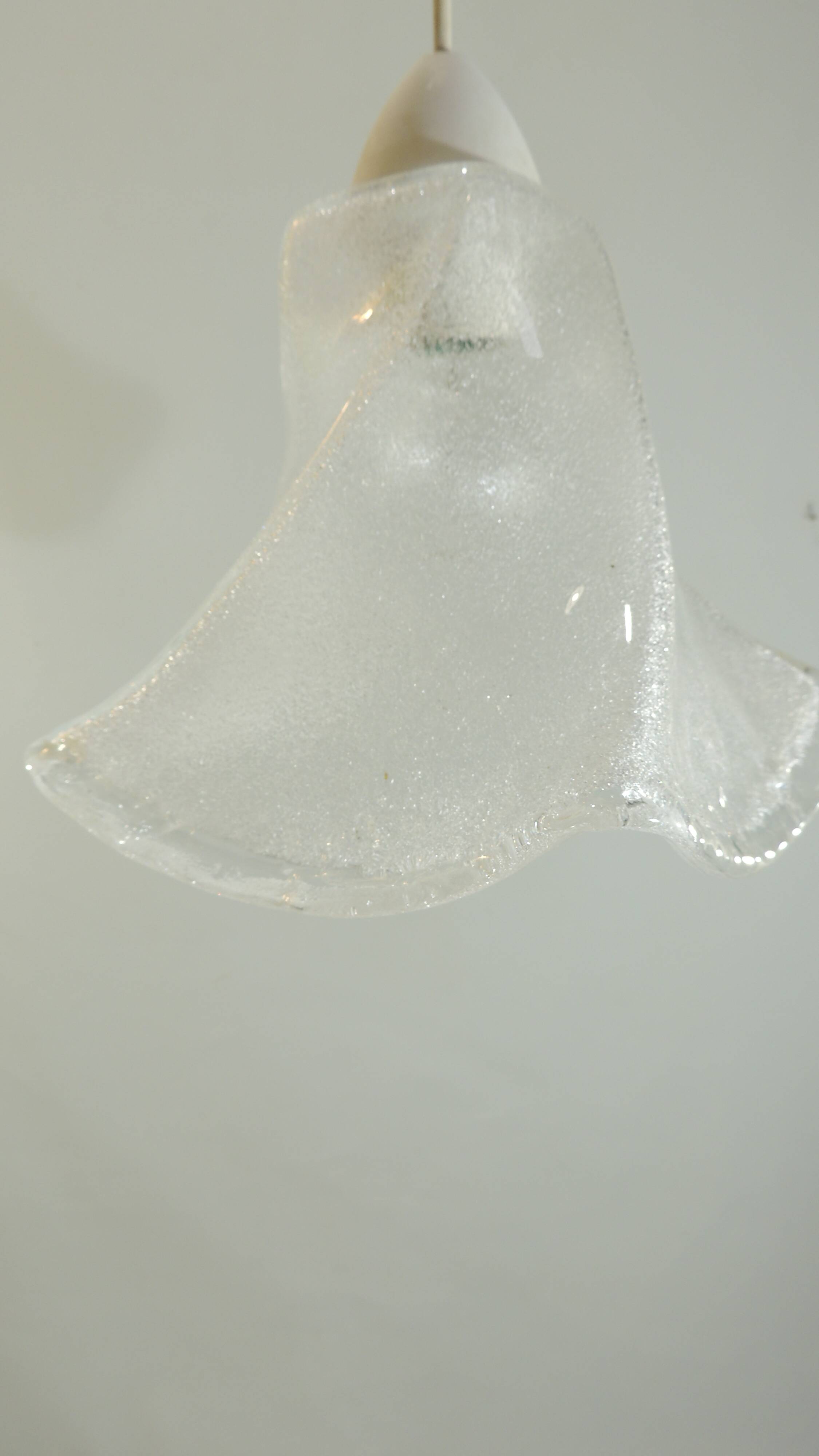 Suspension vintage en verre givré style fleur – Lampe plafonnier des années