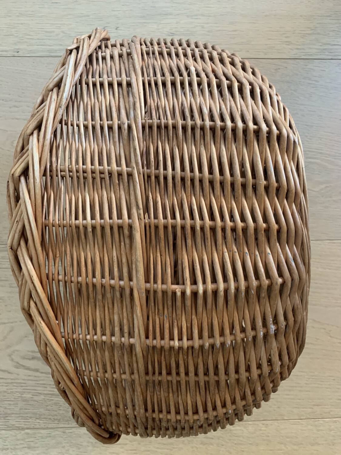 Panier en osier sans anse