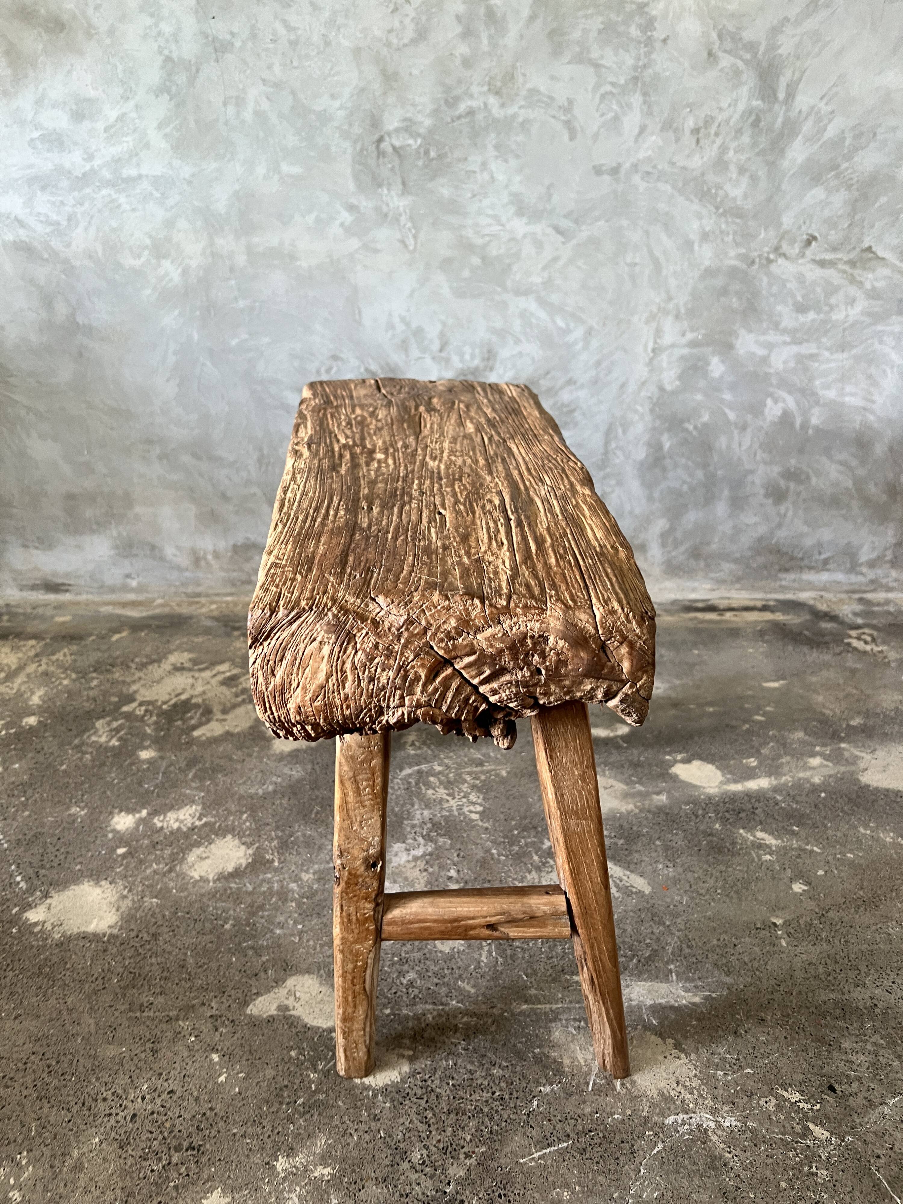 Small organic bench in blond Asian teak quadripod - Tujuh
