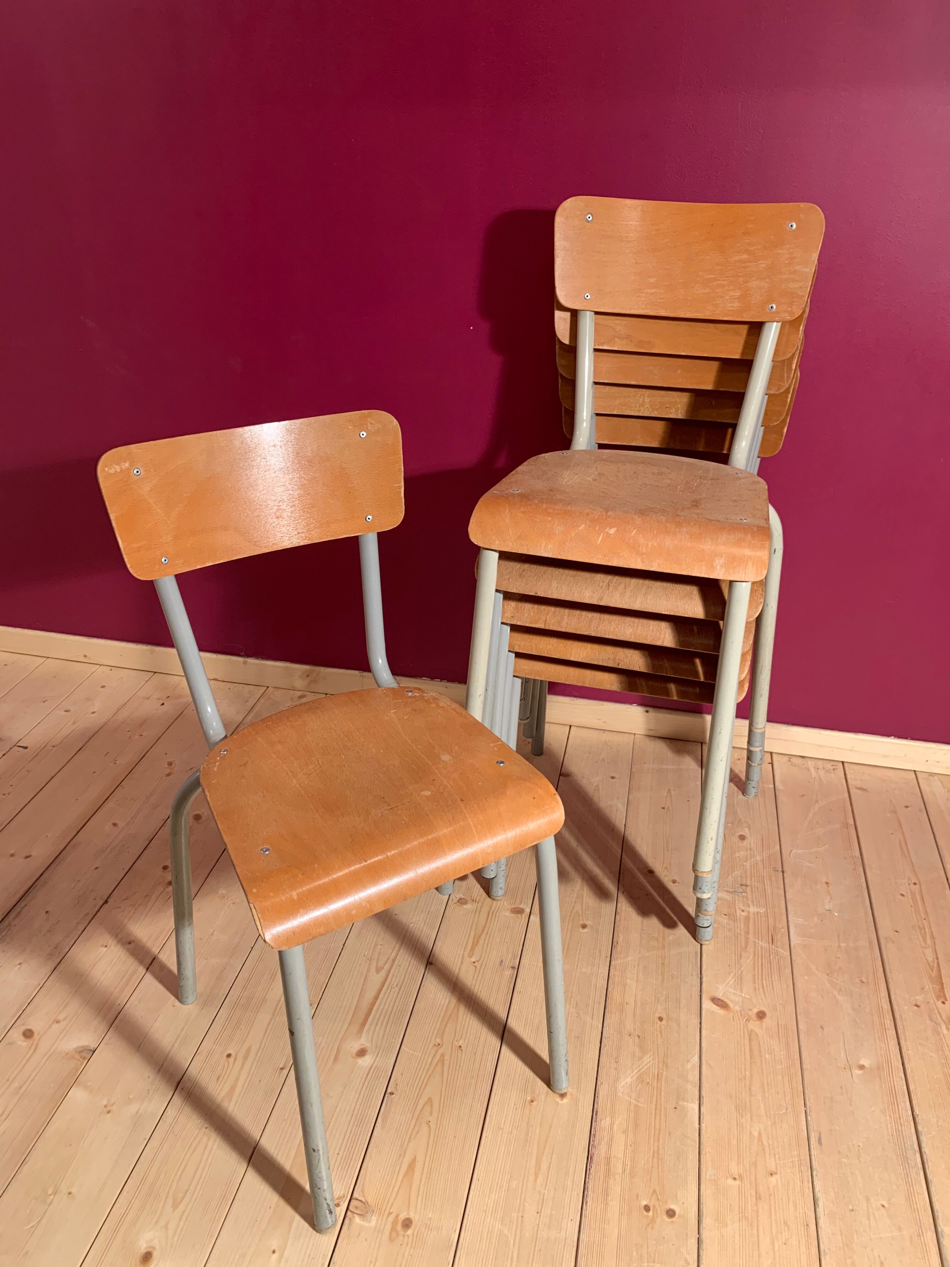 Lot of 6 mullca chairs