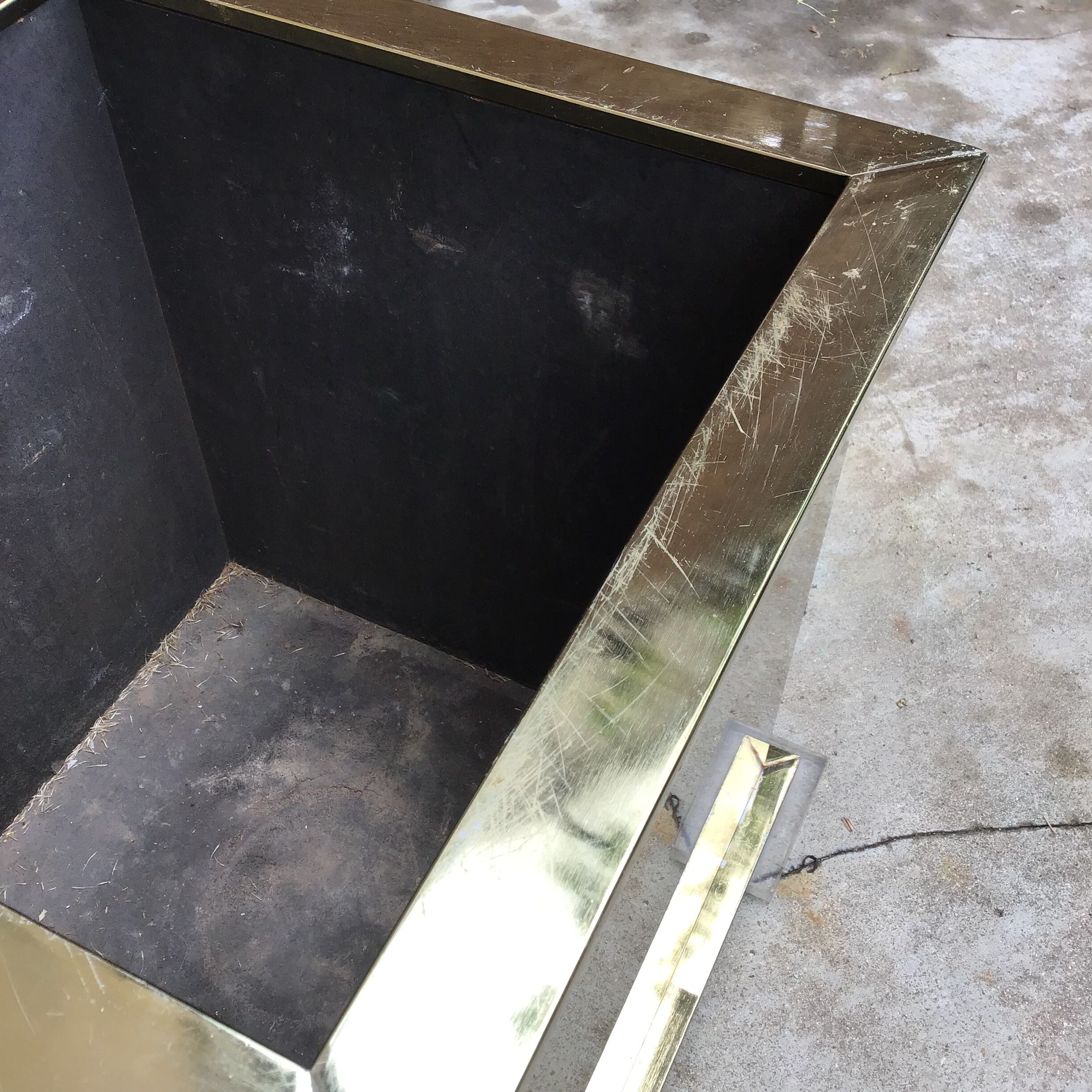 Cache pot mirror 70 years