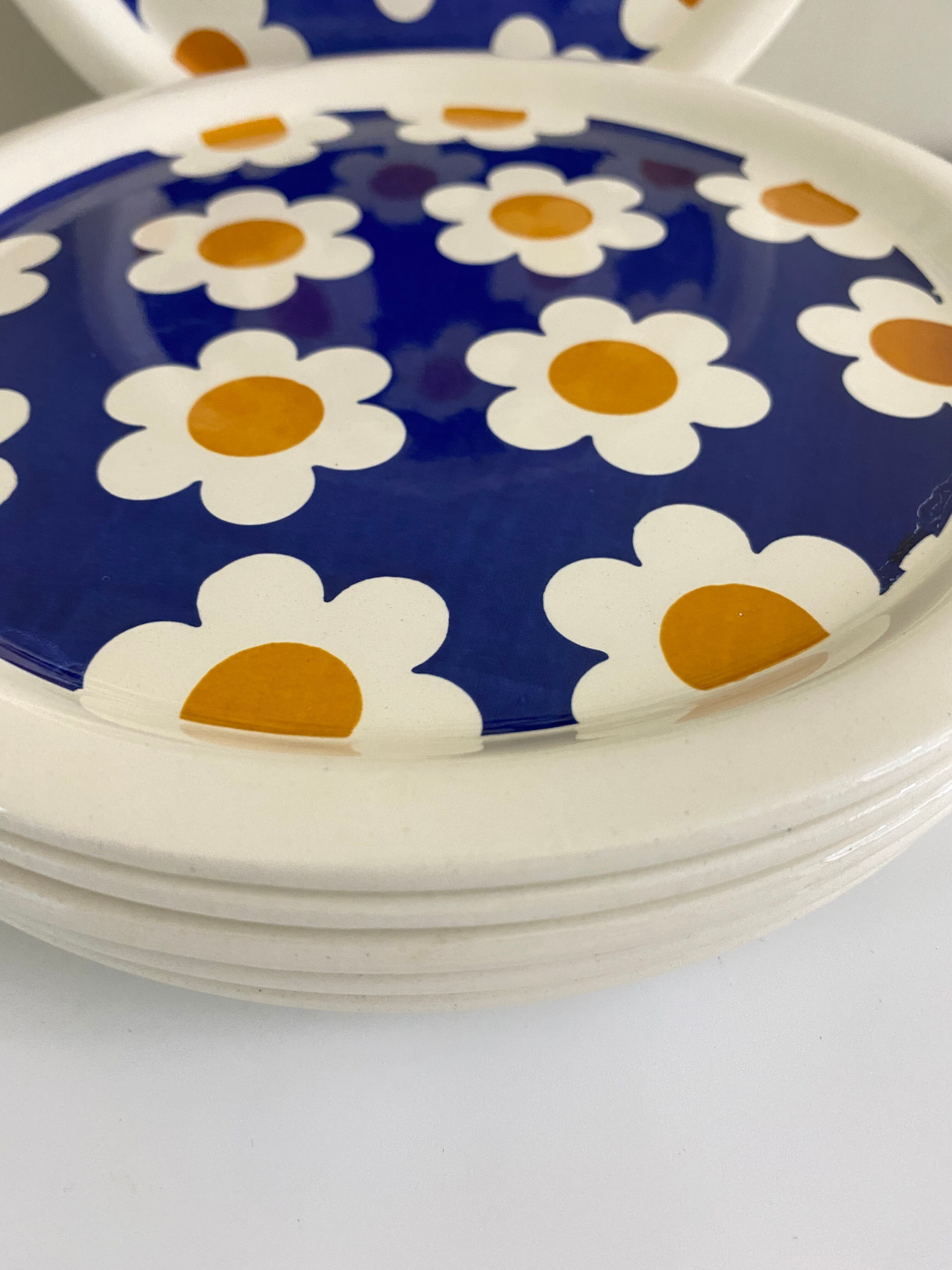 Vintage dessert plates 70