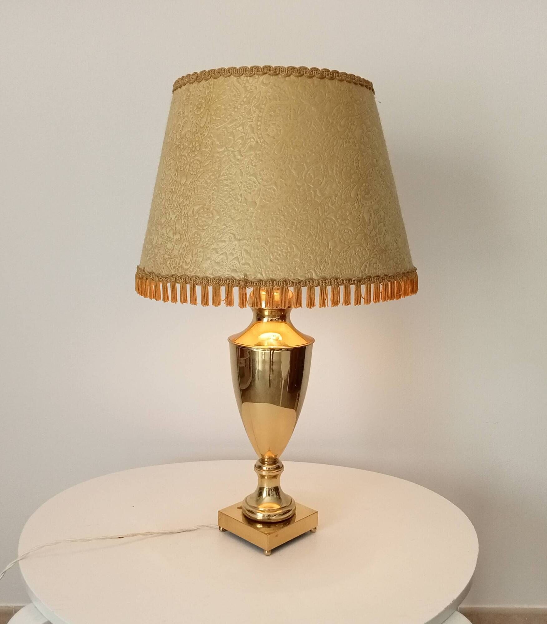 Art deco living room lamp in golden brass from the 1950s