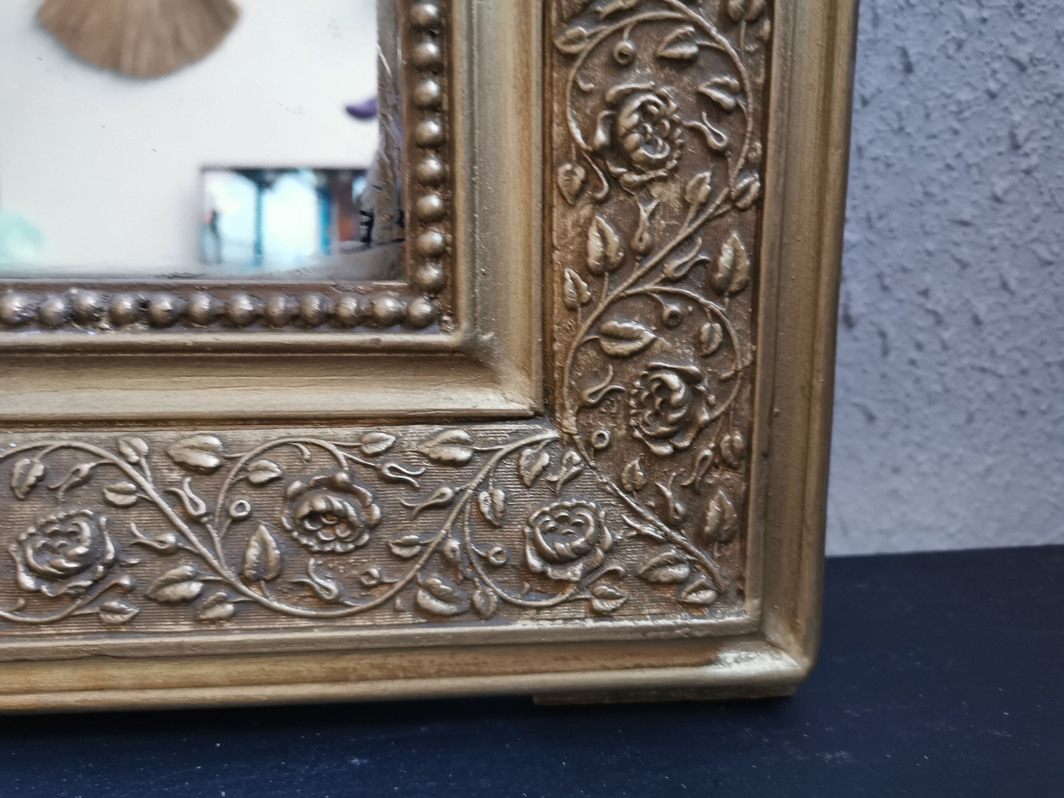 Mirror 101 x 74 cm Louis golden old