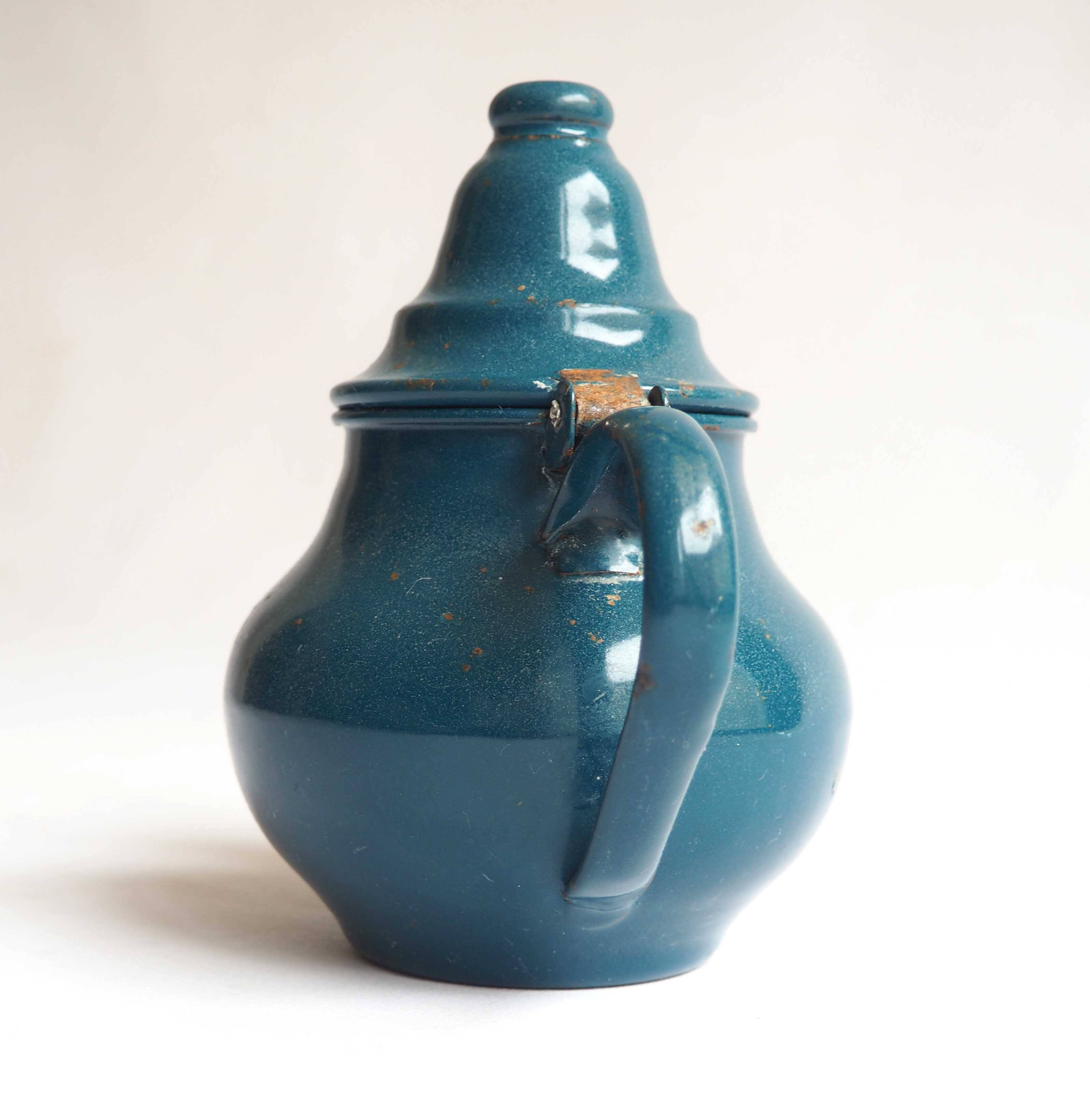 Enameled sheet metal teapot