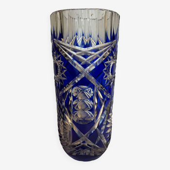 Vase en verre taillé de bohème