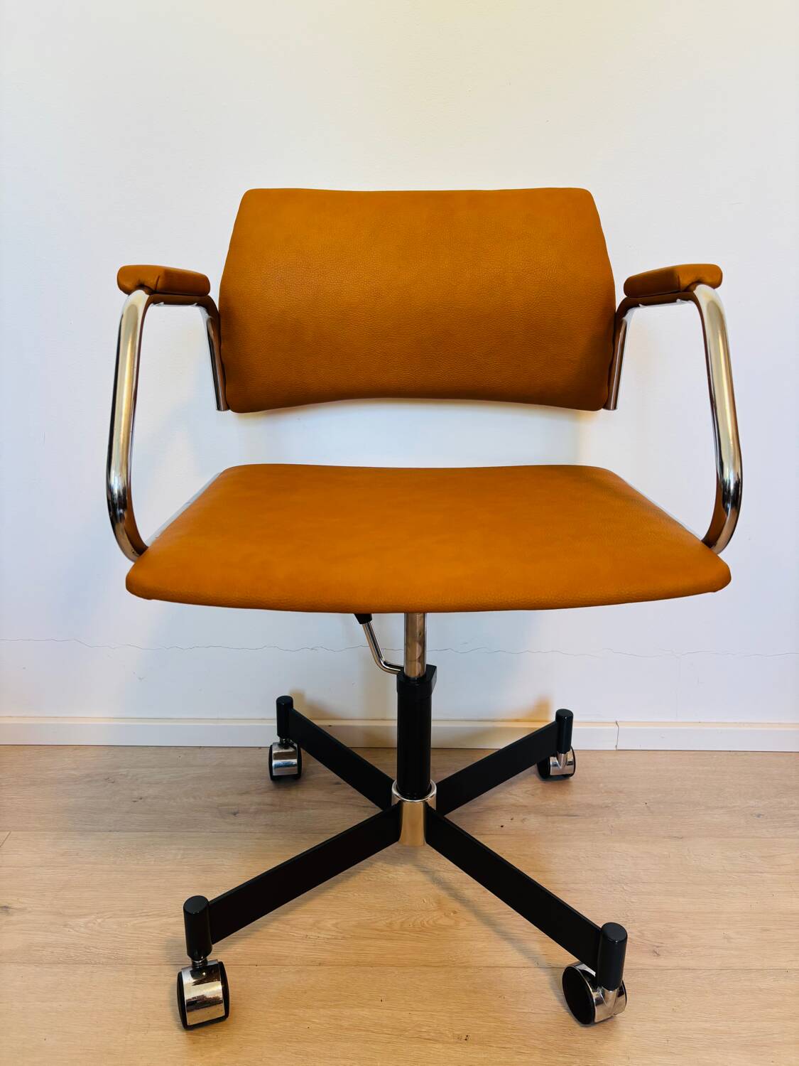Chaise de bureau Dijon par Kovona, Tchécoslovaquie, années 190
