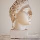 Tête de femme antique en plâtre