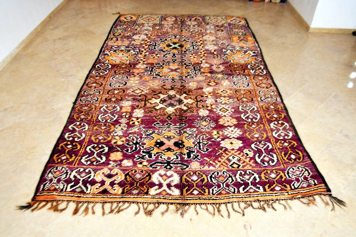 Vintage Boujaad Moroccan Berber rug 355 x 215 cm Excellent condition
