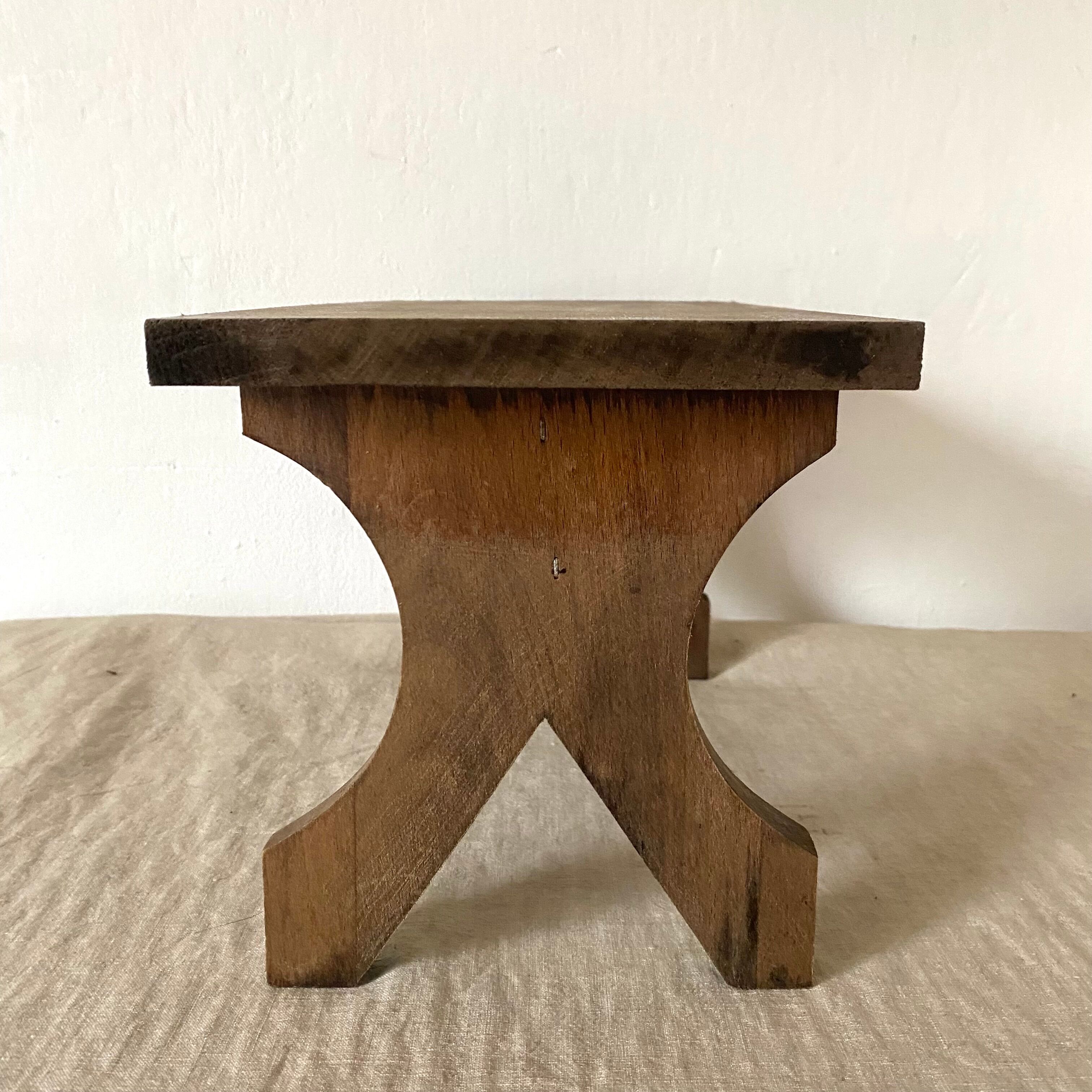 Low stool or plant holder