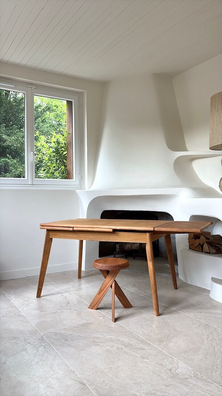 Oak table with extensions