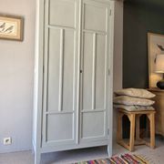 Armoire parisienne